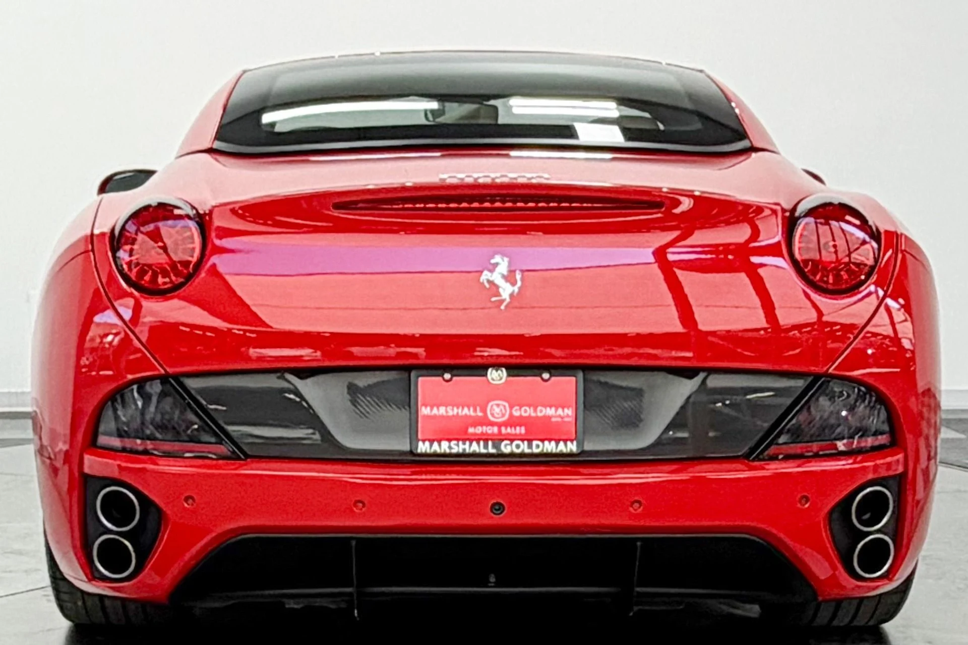 mph039_3340412994_Used_2014_Ferrari_California_Daytona_Seats_490_Horsepower_Carbon_Fiber_Steering_Wheel_w_LE_Ds_1783362230_39f3449f76