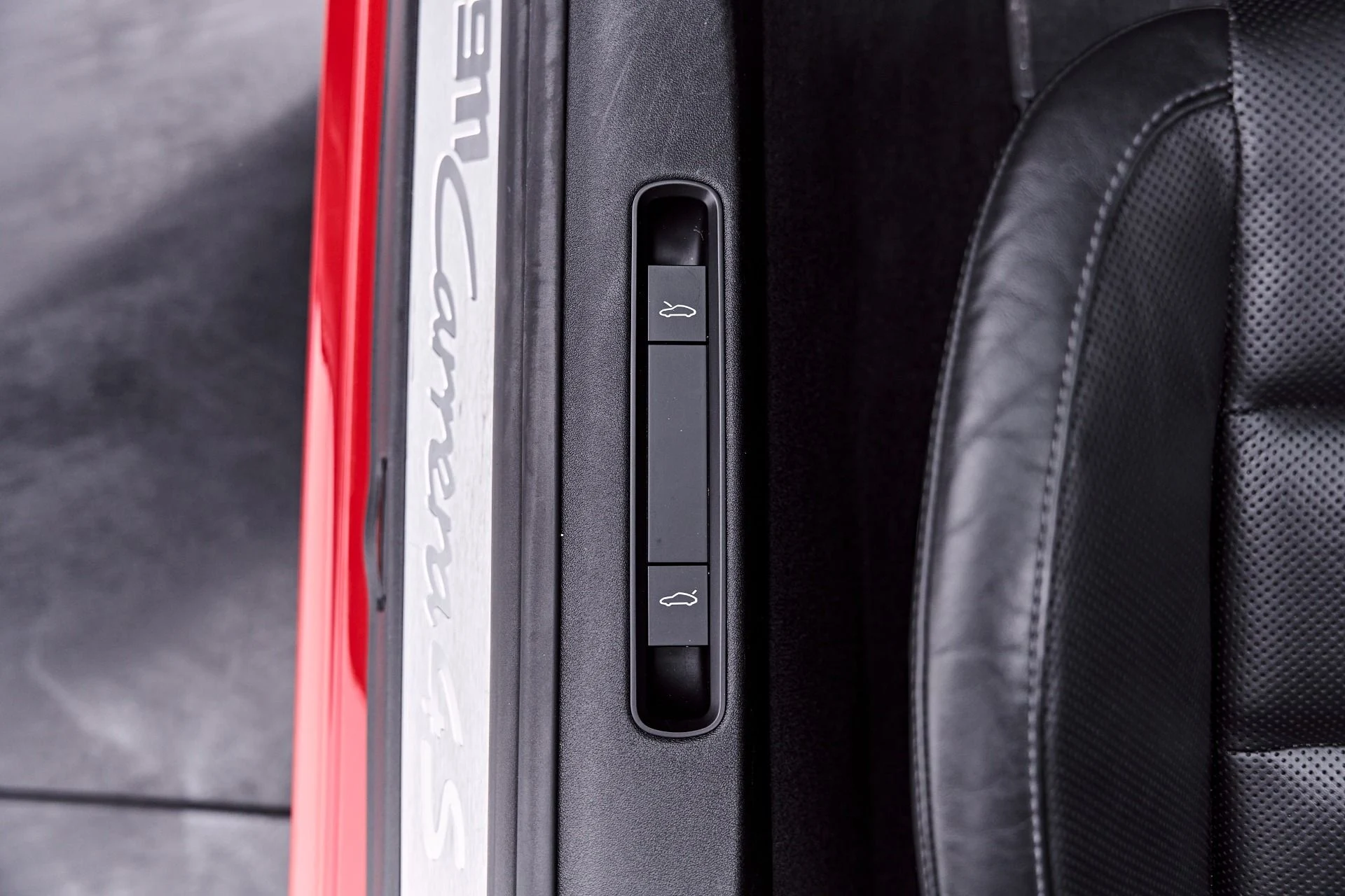 mph039_3364688951_Used_2020_Porsche_911_Carrera_4_S_1788381467_7e1ce8af45
