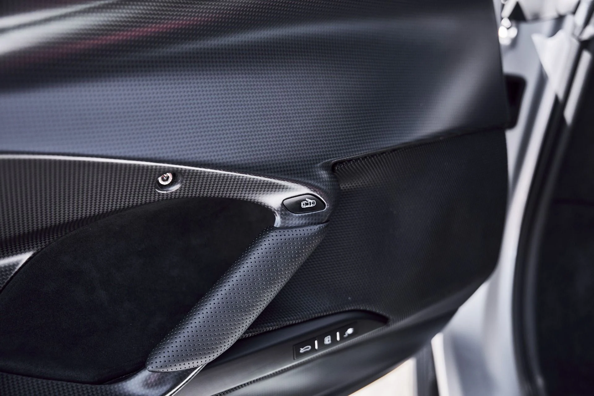 mph039_3366898011_Used_2022_Ferrari_296_GTB_Base_1776124643_2136a87338