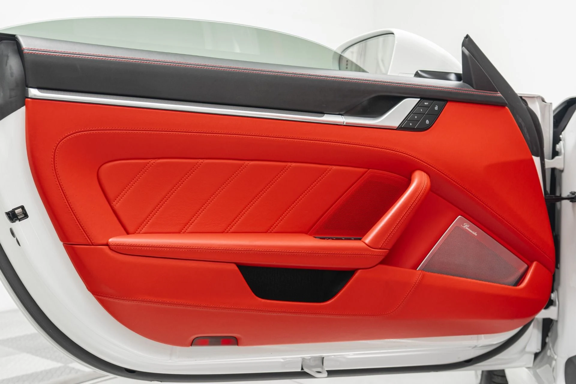 mph039_3380313808_Used_2024_Porsche_911_Turbo_S_Cabriolet_Sport_Design_Package_Exclusive_Manufaktur_Interior_1780002911_fe8038be93