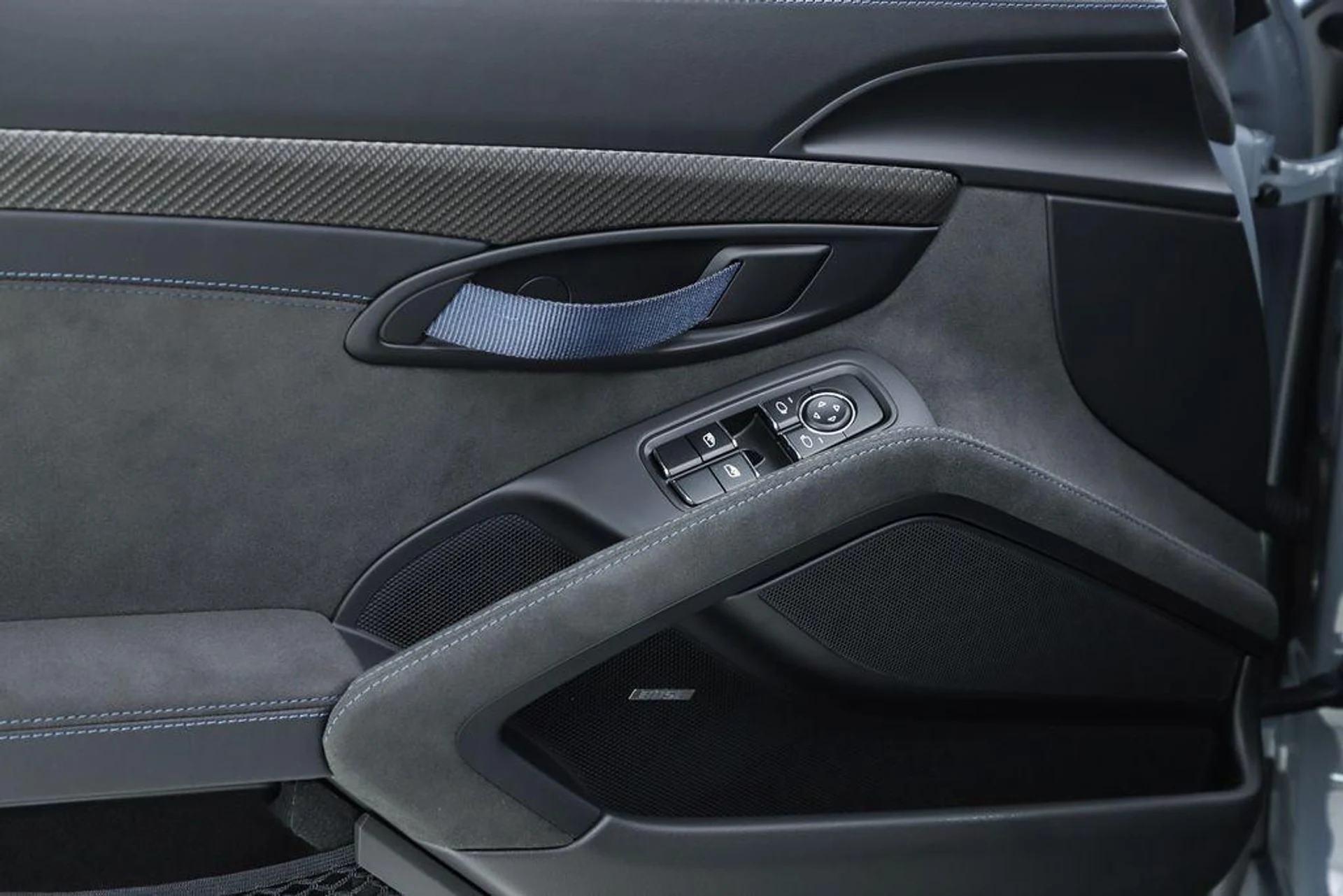 mph039_3384227235_o8_C_Zvd_c5bq_V_Gvt_Ev_Fcrm_Rl8g_Hw_0281b0132c