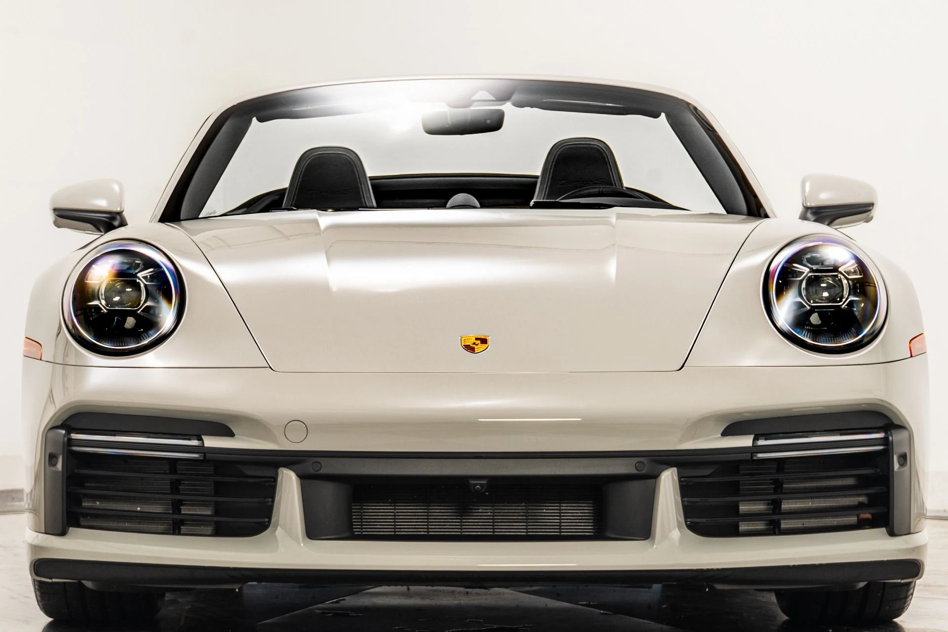 mph039_3406967819_Used_2023_Porsche_911_Turbo_S_Cabriolet_1759781880_6319886536