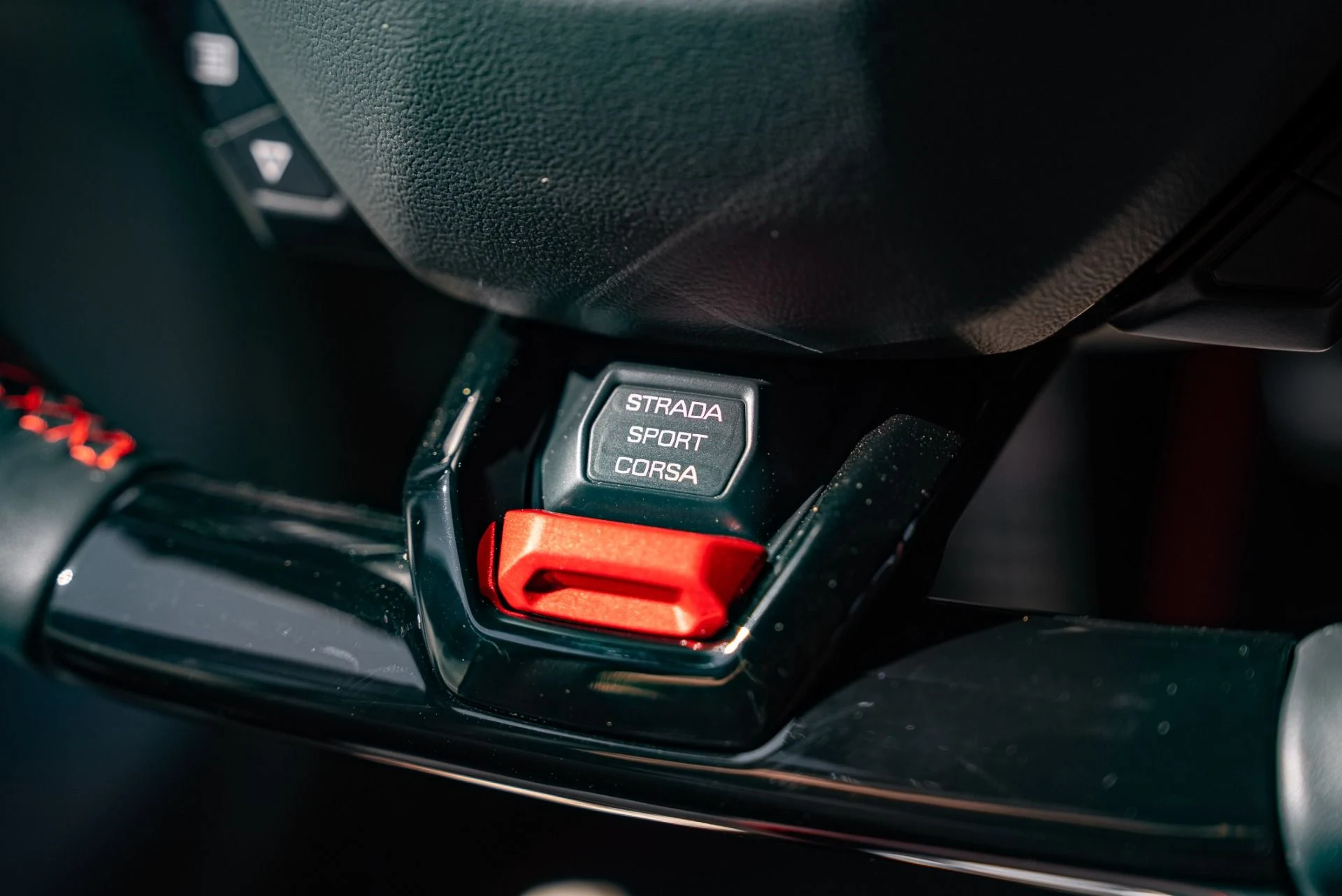 mph039_3411159918_Used_2022_Lamborghini_Huracan_EVO_1762801525_9c6a8d7ec3