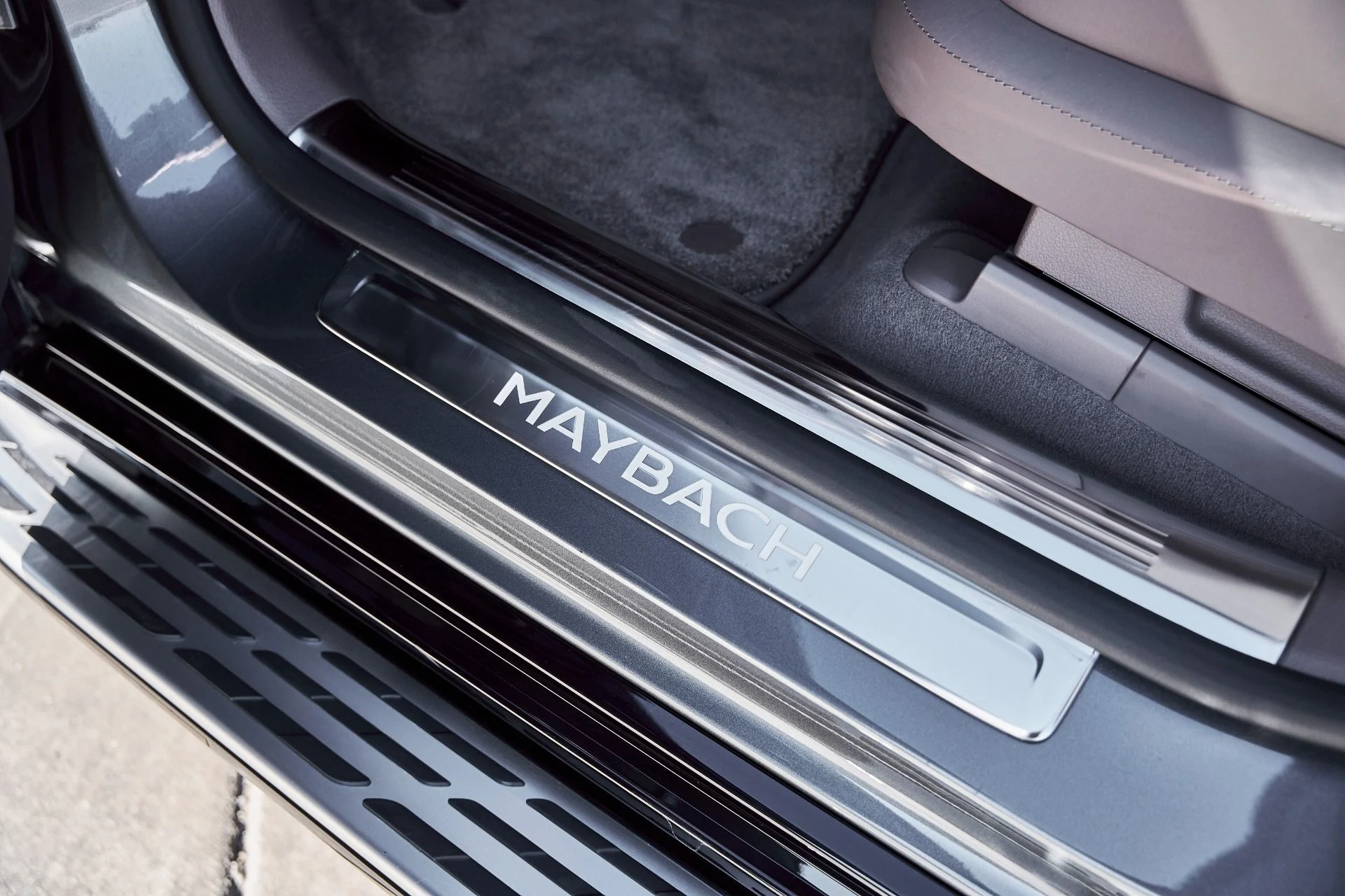 mph039_3418290996_Used_2025_Mercedes_Benz_EQS_Maybach_EQS_680_1770508812_aaa915f649