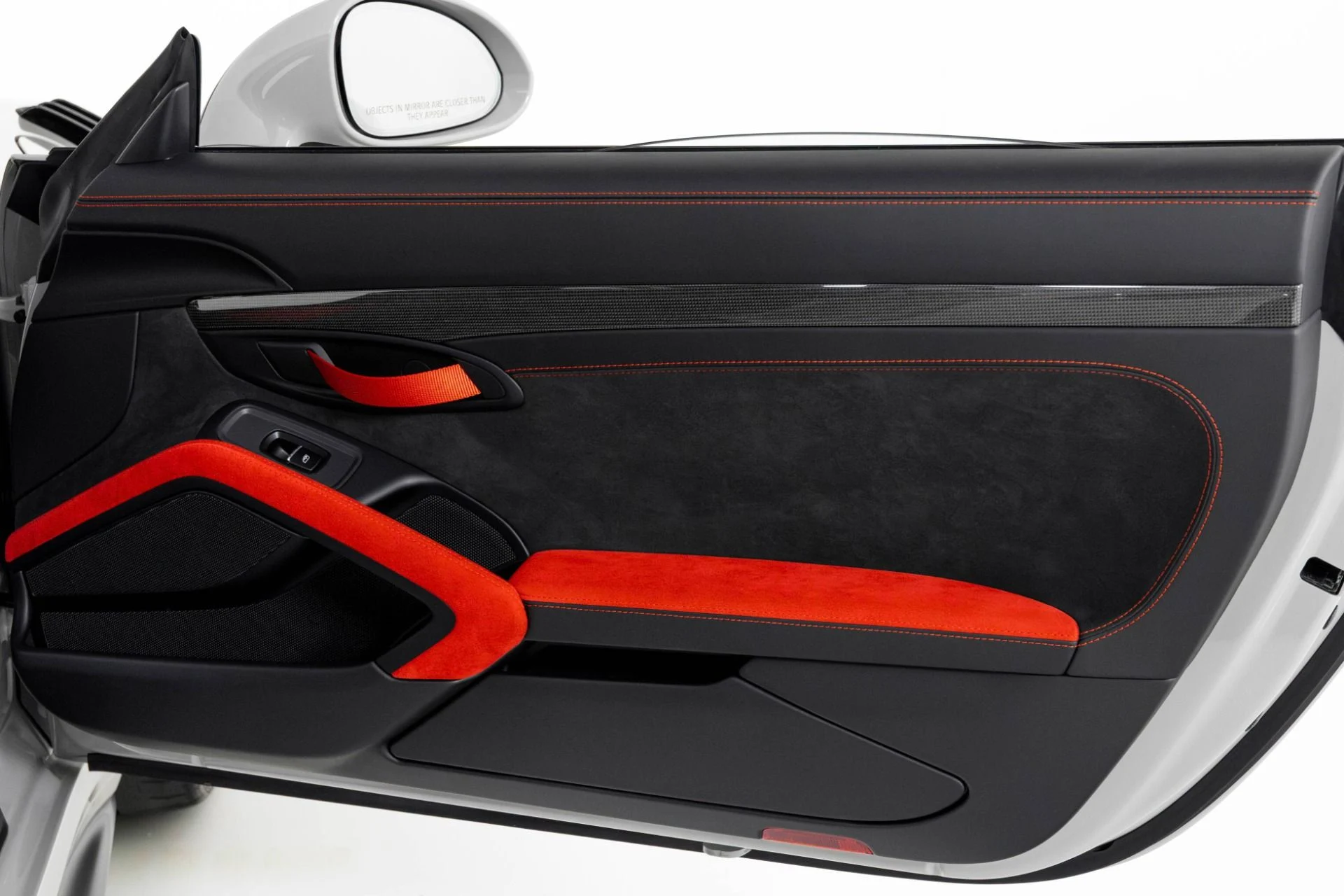 mph039_3422533491_Used_2018_Porsche_911_GT_2_RS_1762984488_cfa787800e