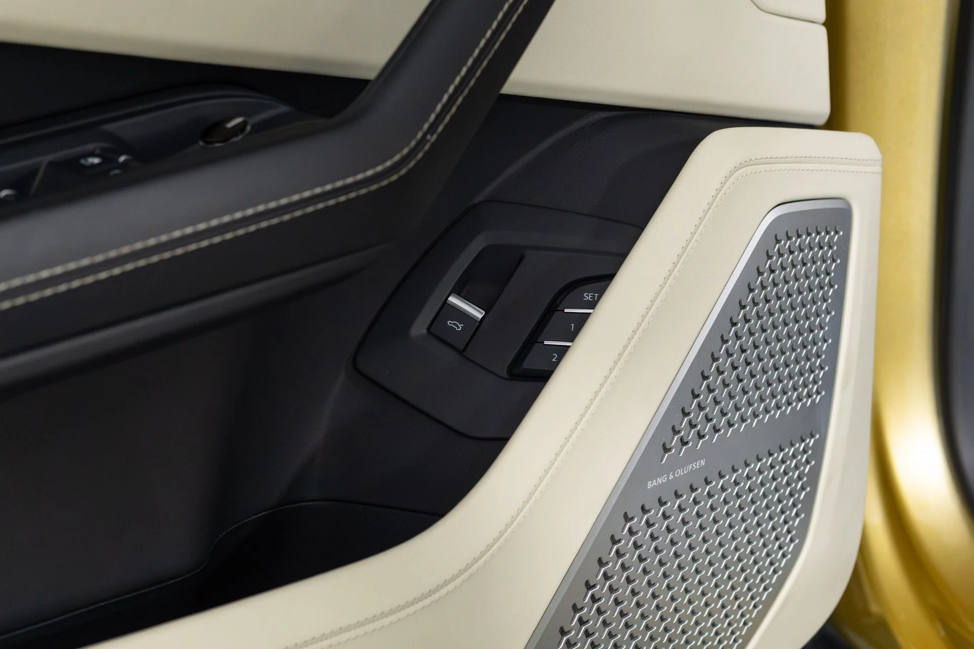 mph039_3424022089_Used_2023_Lamborghini_Urus_S_1781741186_89977d38aa