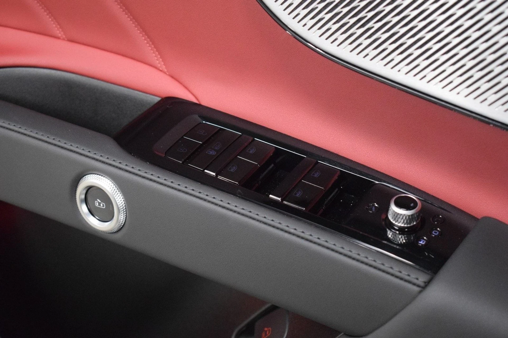 mph039_3430710014_2bdd735af4801f79c73e277737811debx_35a05c8ab9