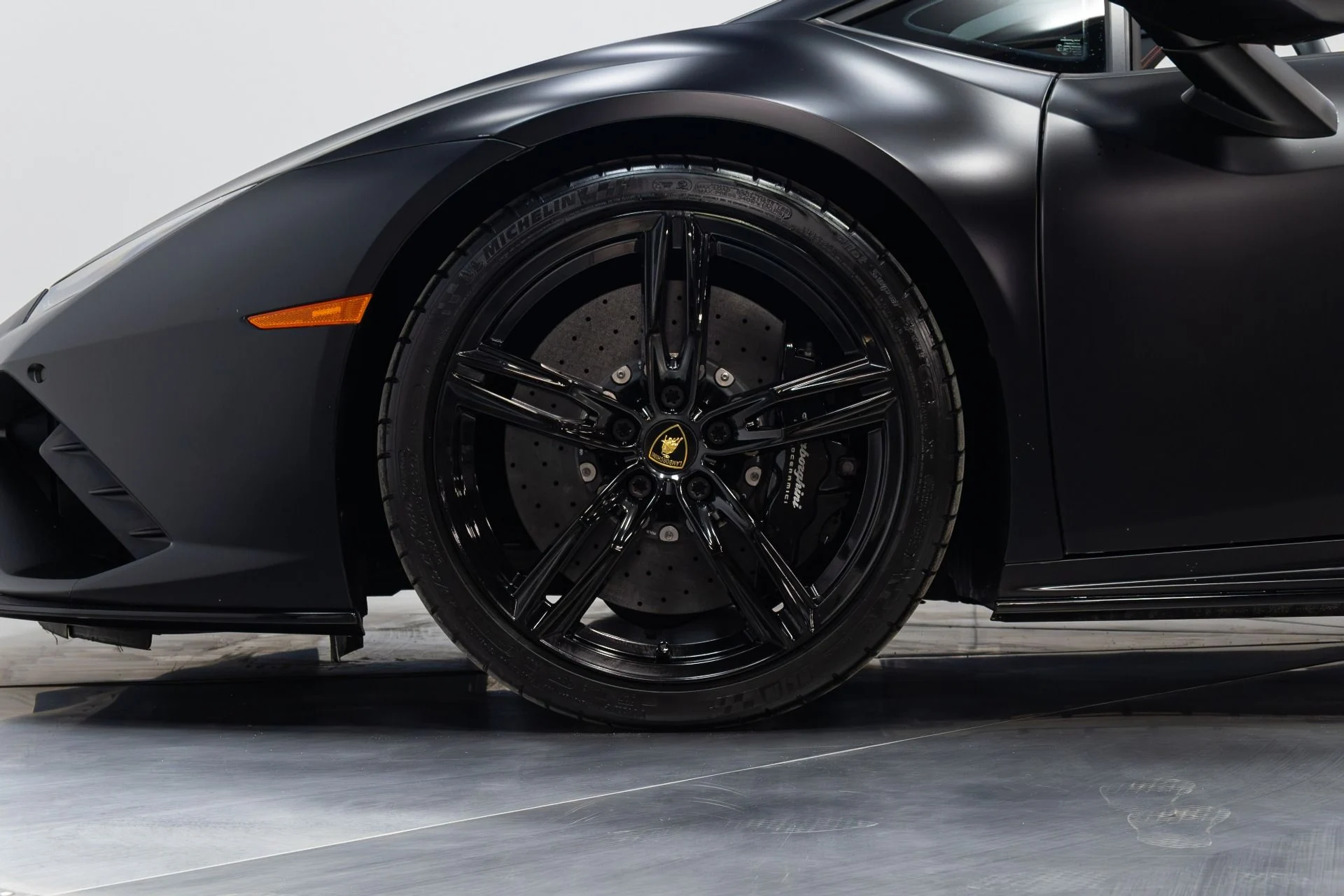 mph039_3434081523_Used_2021_Lamborghini_Huracan_EVO_1773475781_c0adc7b758