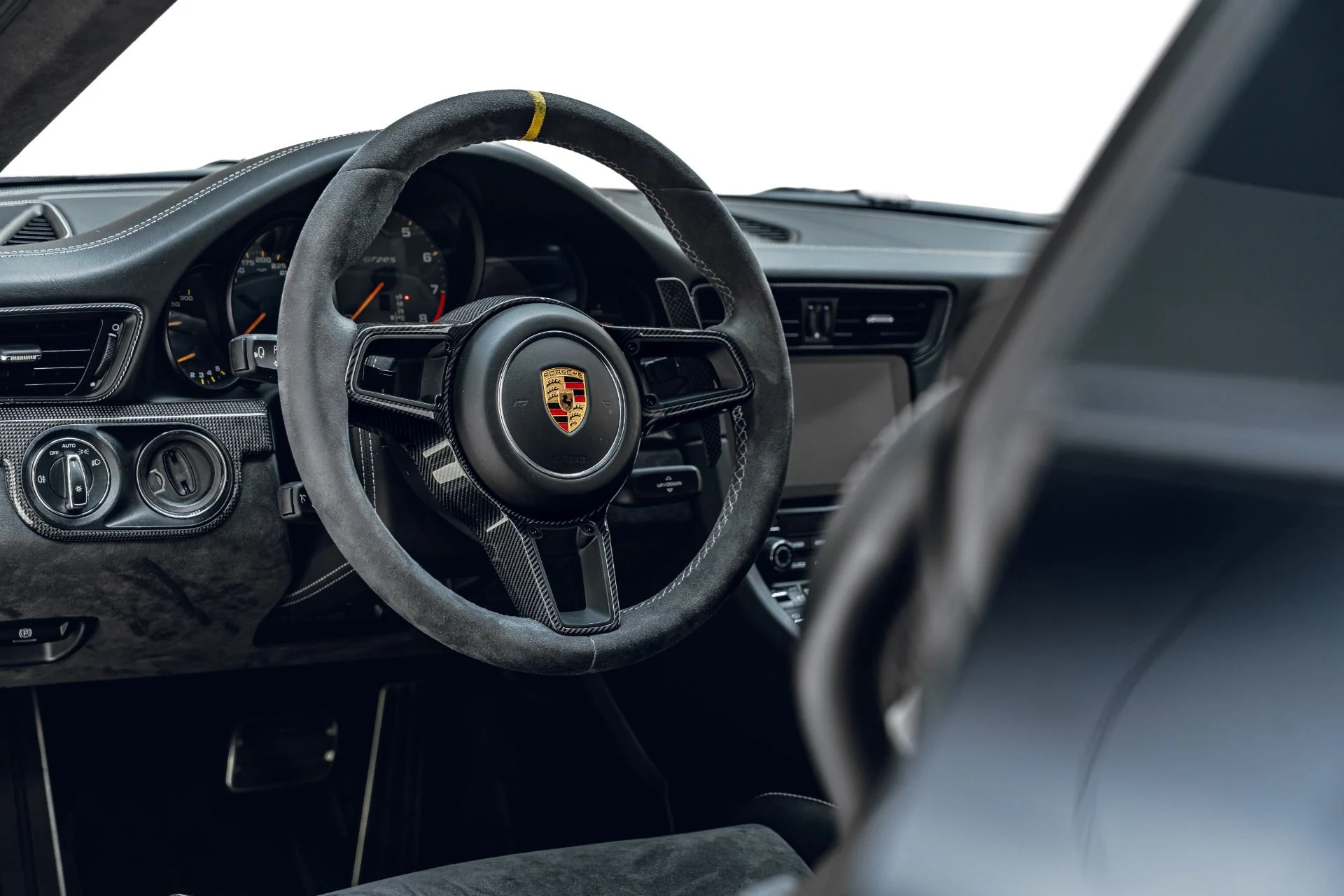 mph039_3439580700_Used_2018_Porsche_911_GT_2_RS_1783012754_e457be4d2a