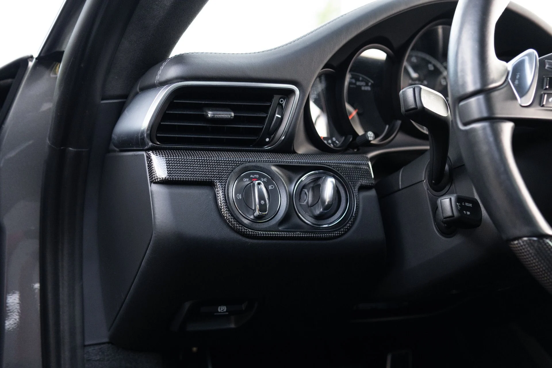 mph039_3443998244_Used_2014_Porsche_911_Turbo_S_1777344663_4c25e002e4