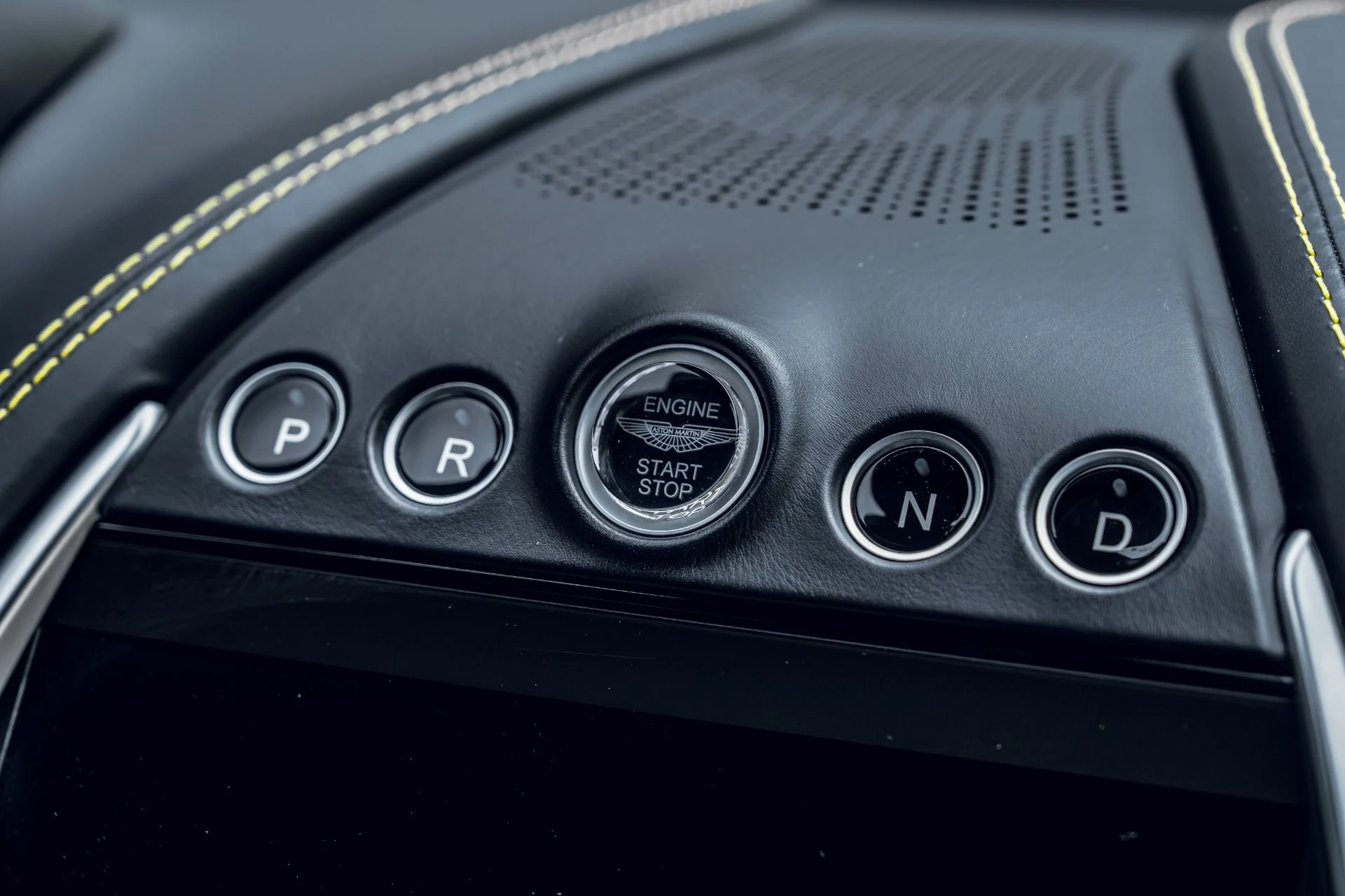 mph039_3446935375_Used_2023_Aston_Martin_DBX_707_1782930828_654d4d4dd9