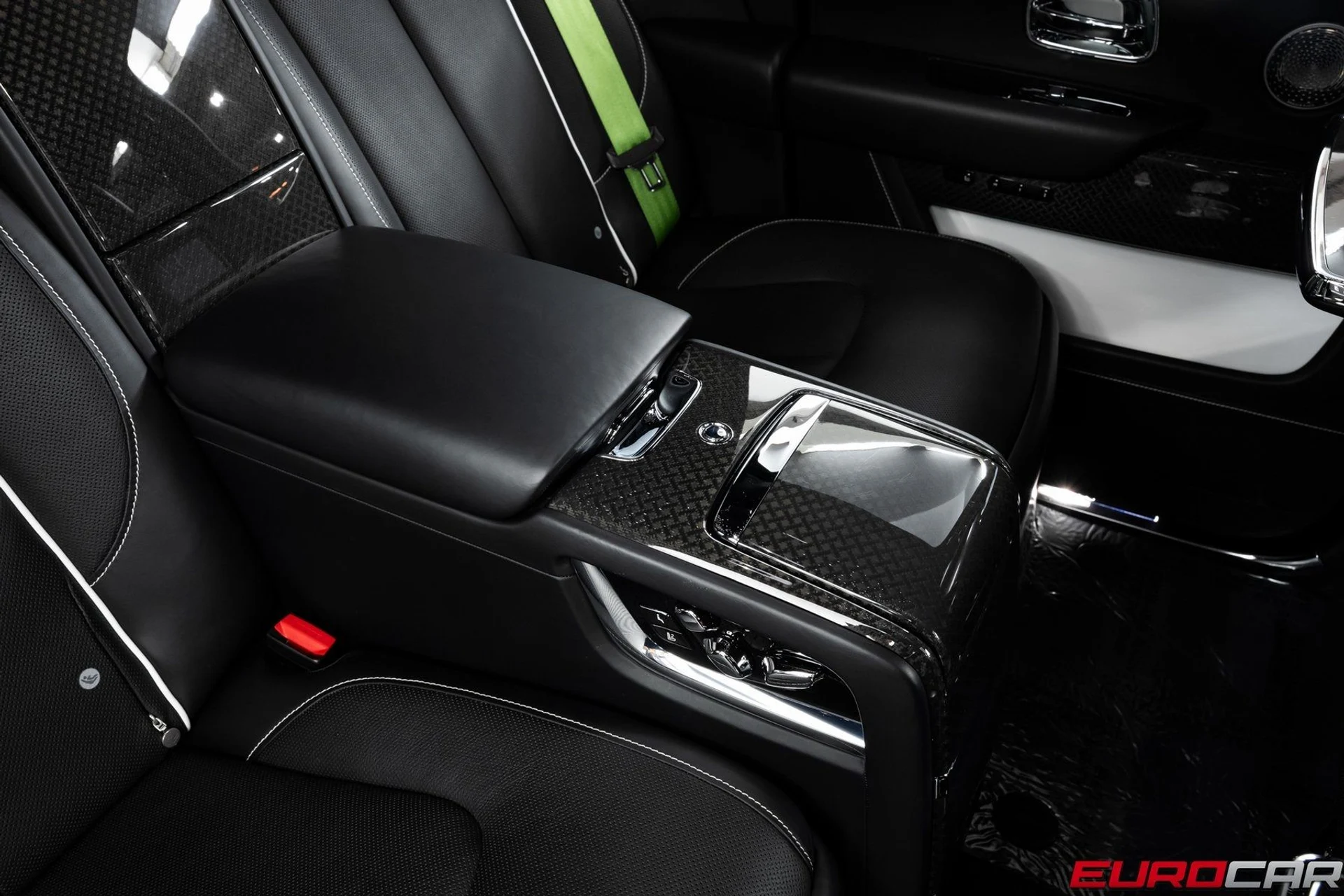 mph039_3450729904_image_40_b0036d55fe