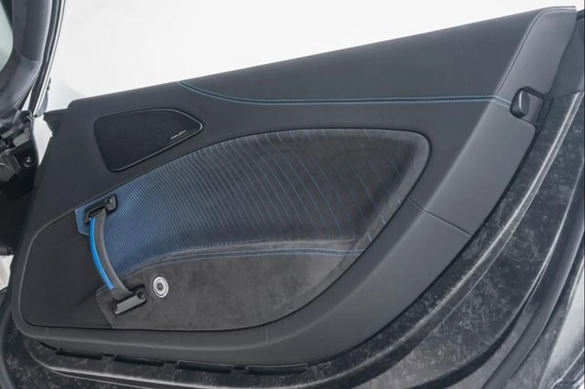 mph039_3469742773_j9tz_Y5q_V_a_S_Lc_Iw_Ry_Q6ht_JH_Dfw_1df13065dc