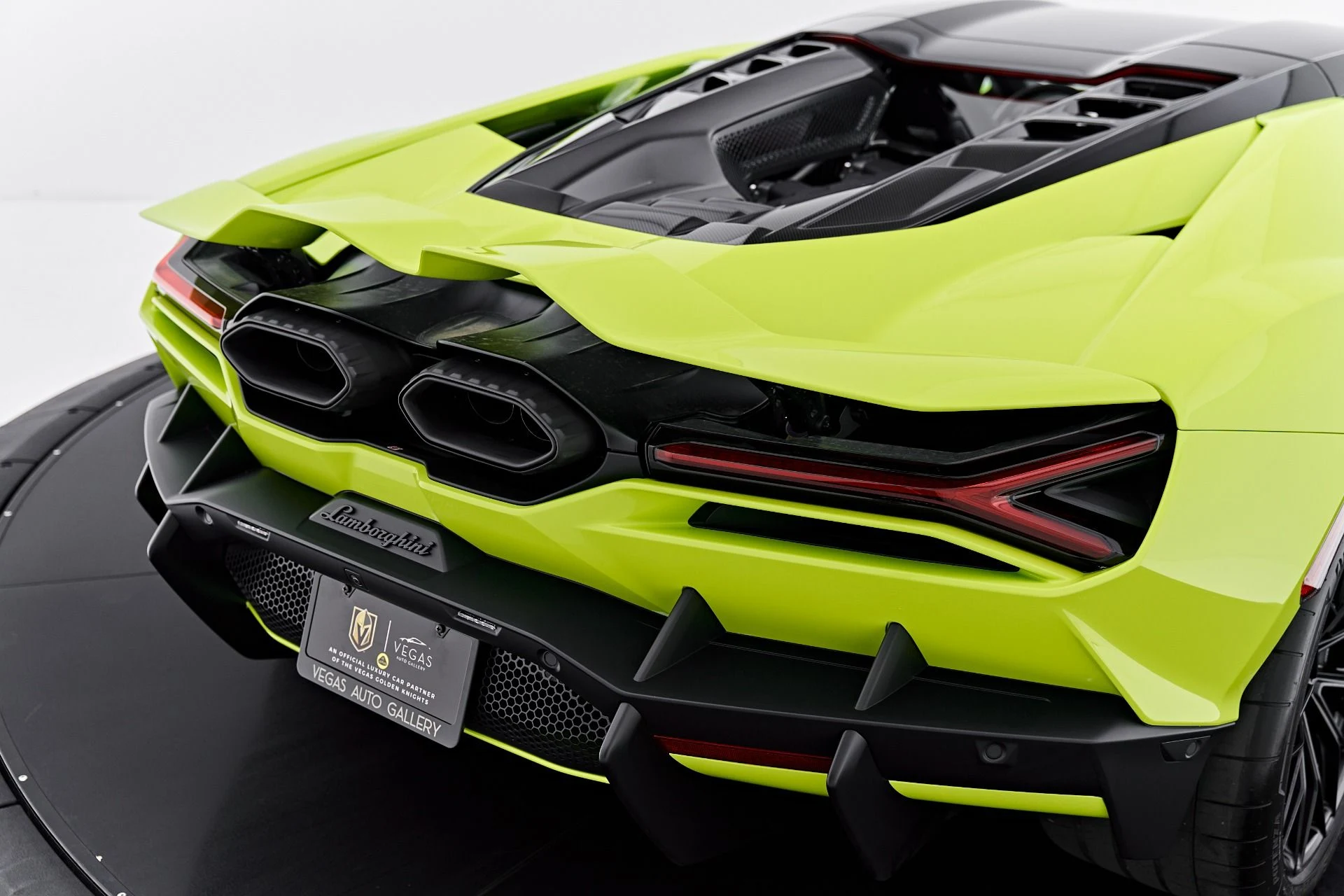 mph039_3472323769_Used_2026_Lamborghini_Revuelto_Base_1788485668_e19661098c
