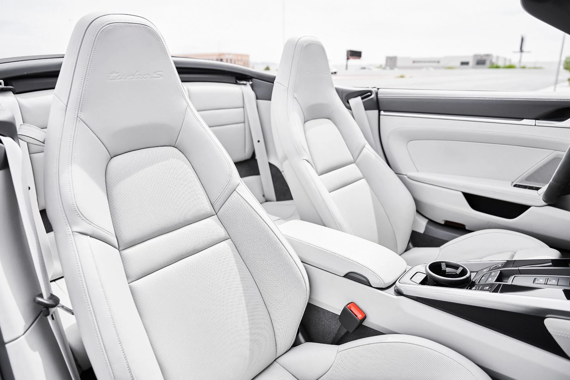 mph039_34818170_Used_2024_Porsche_911_Turbo_S_1774923319_681a87eb10