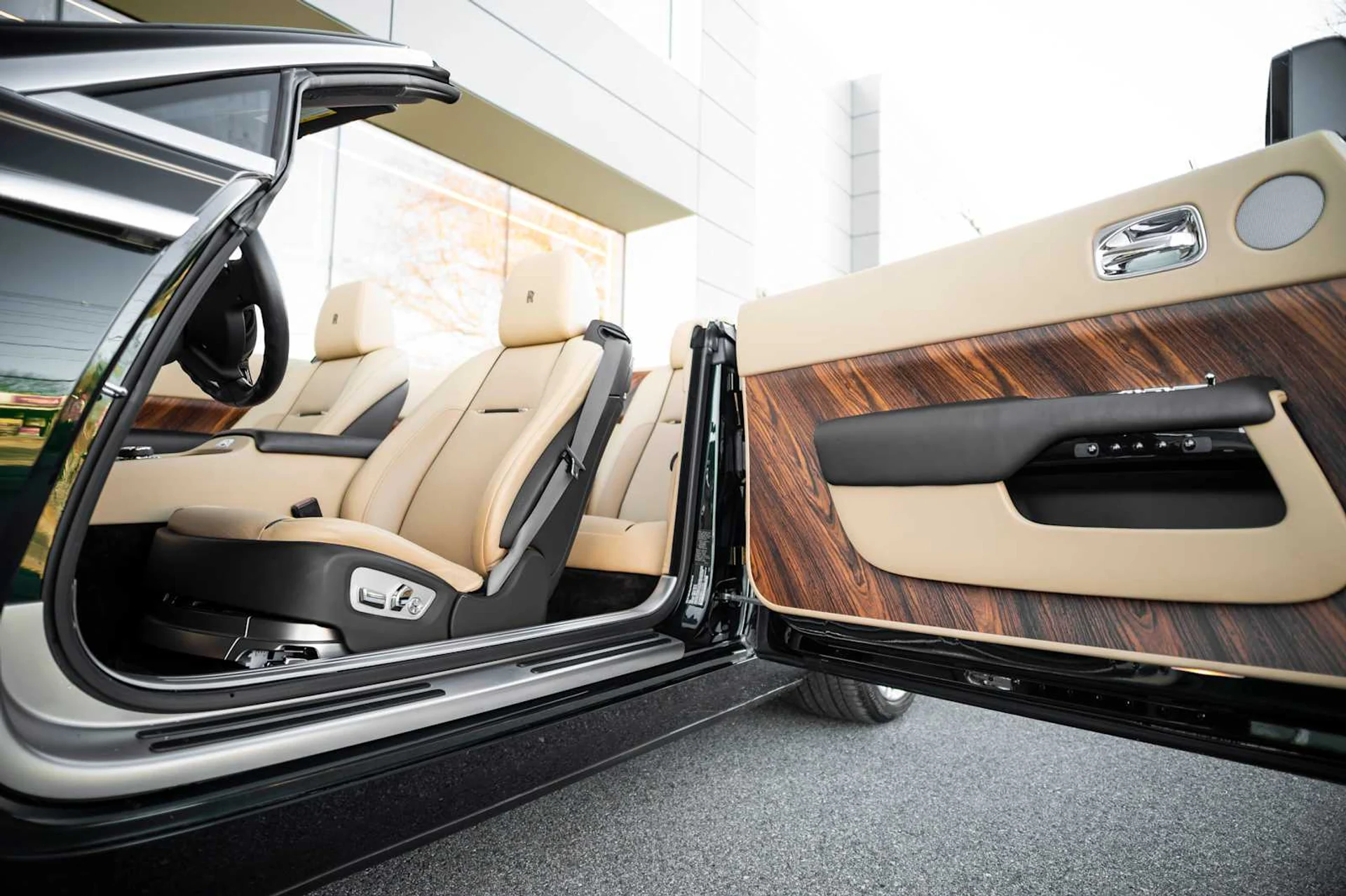 mph039_3489106251_8b29f91ffe97811776652a1b3c7f453dx_1c624d5557