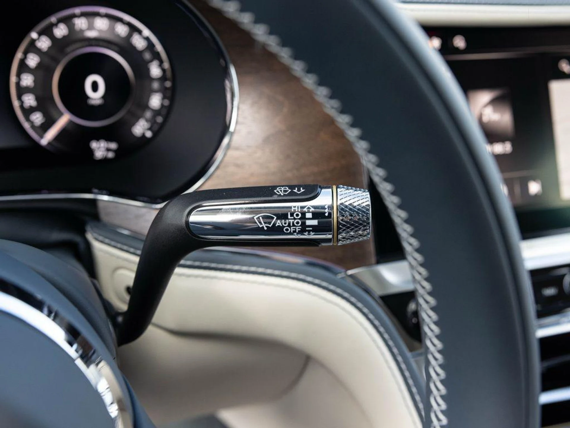 mph039_3490193660_515382885_69f36045087c98a25cbbb46b_83472c41ac