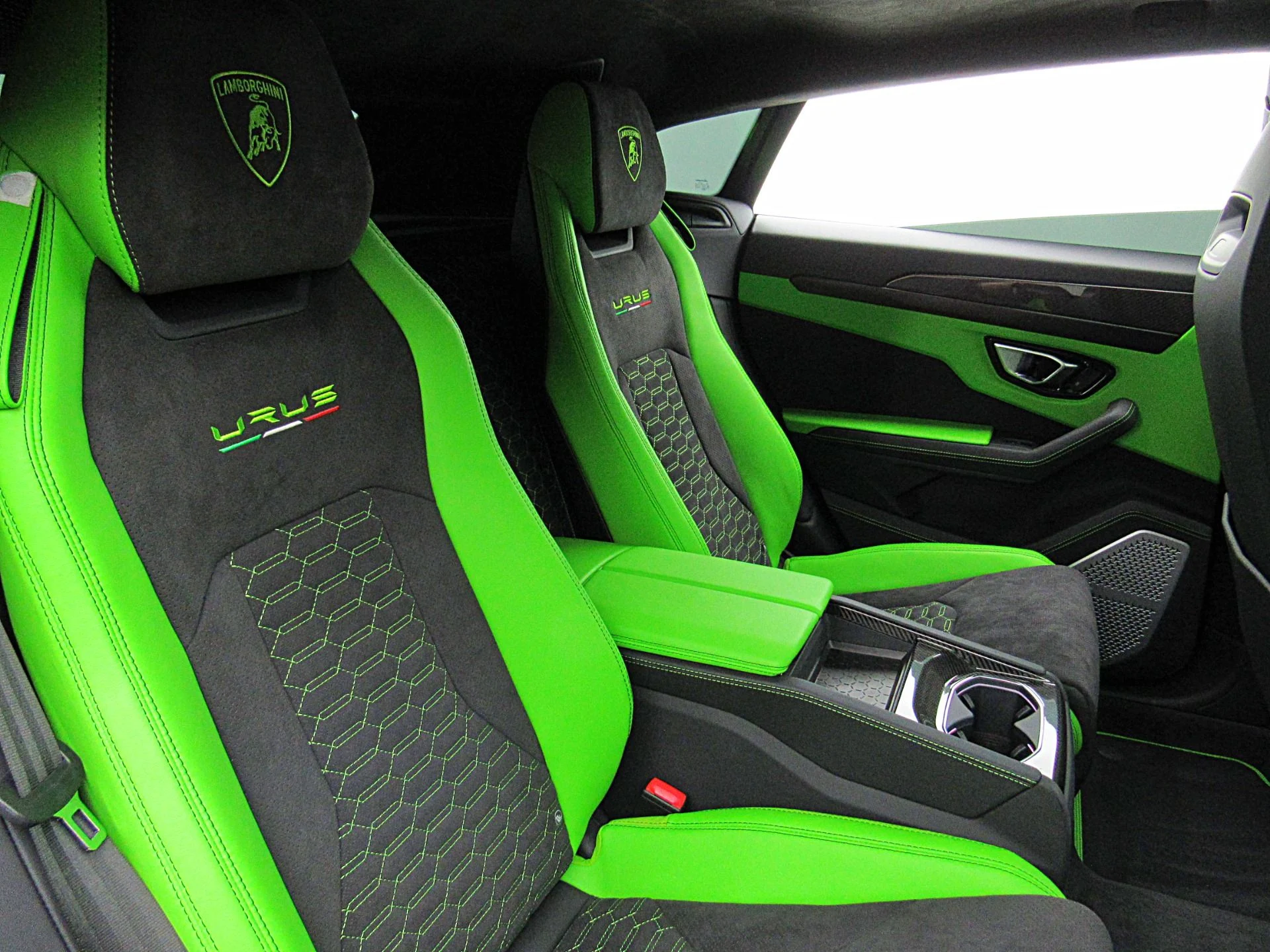 mph039_3492931790_Used_2022_Lamborghini_Urus_SELEZIONE_PRE_OWNED_CERTIFIED_e6596070b8