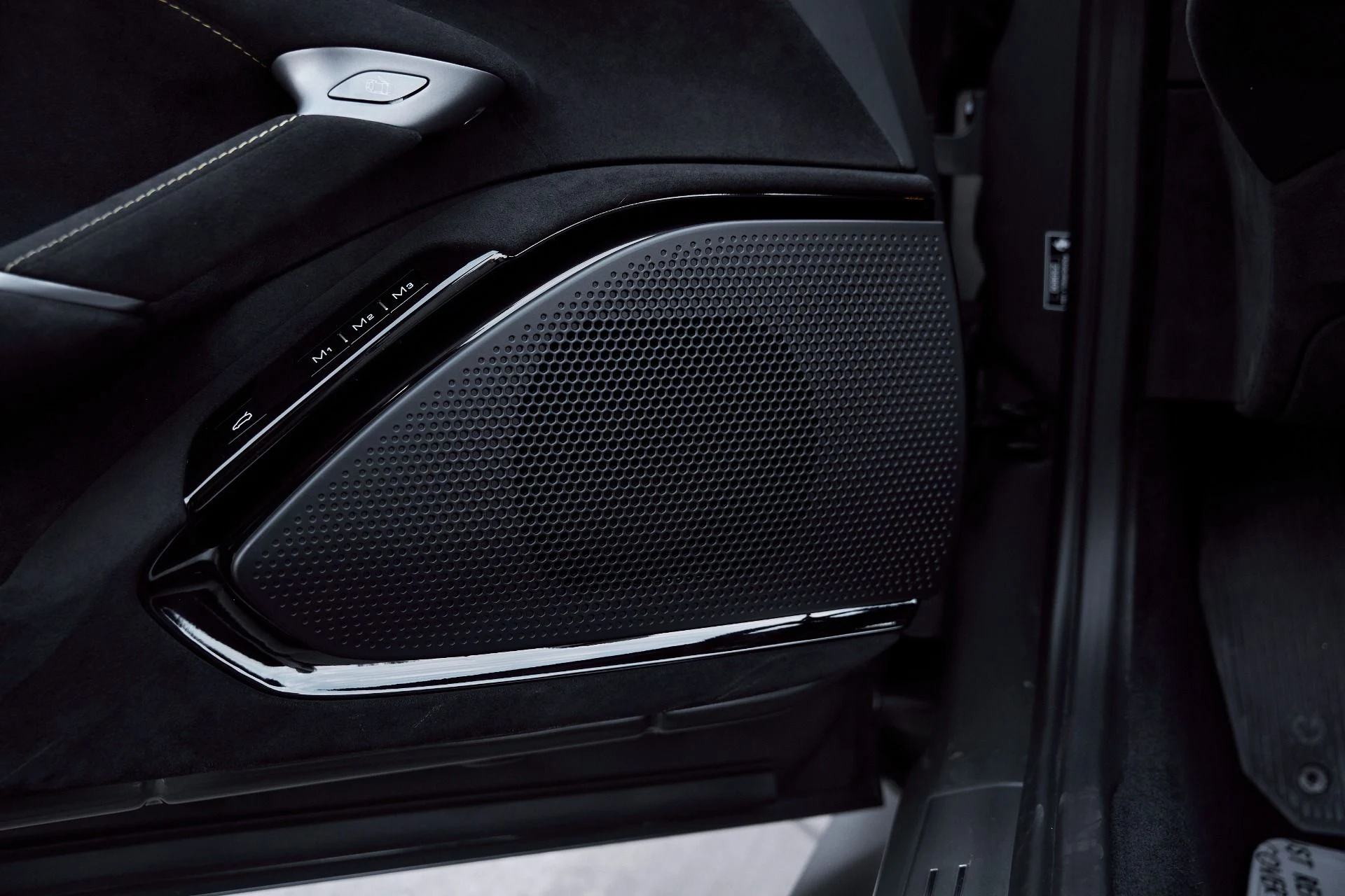 mph039_3500803336_Used_2024_Ferrari_Roma_Base_1769222140_b1c0ce3c88