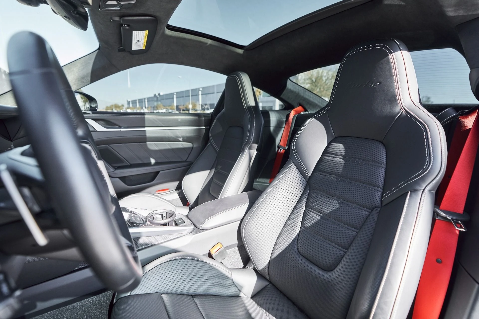 mph039_3526584471_Used_2024_Porsche_911_Turbo_1765332464_c7949b921f