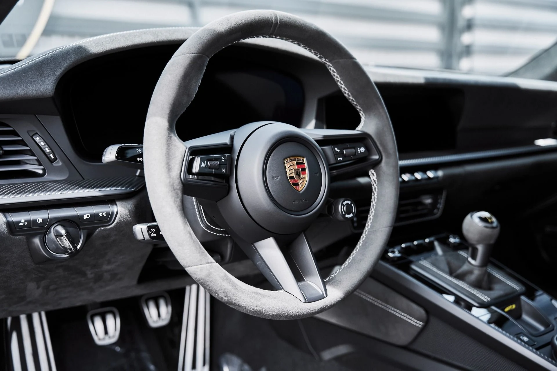 mph039_3552348981_Used_2025_Porsche_911_GT_3_1775332907_3022c60df9