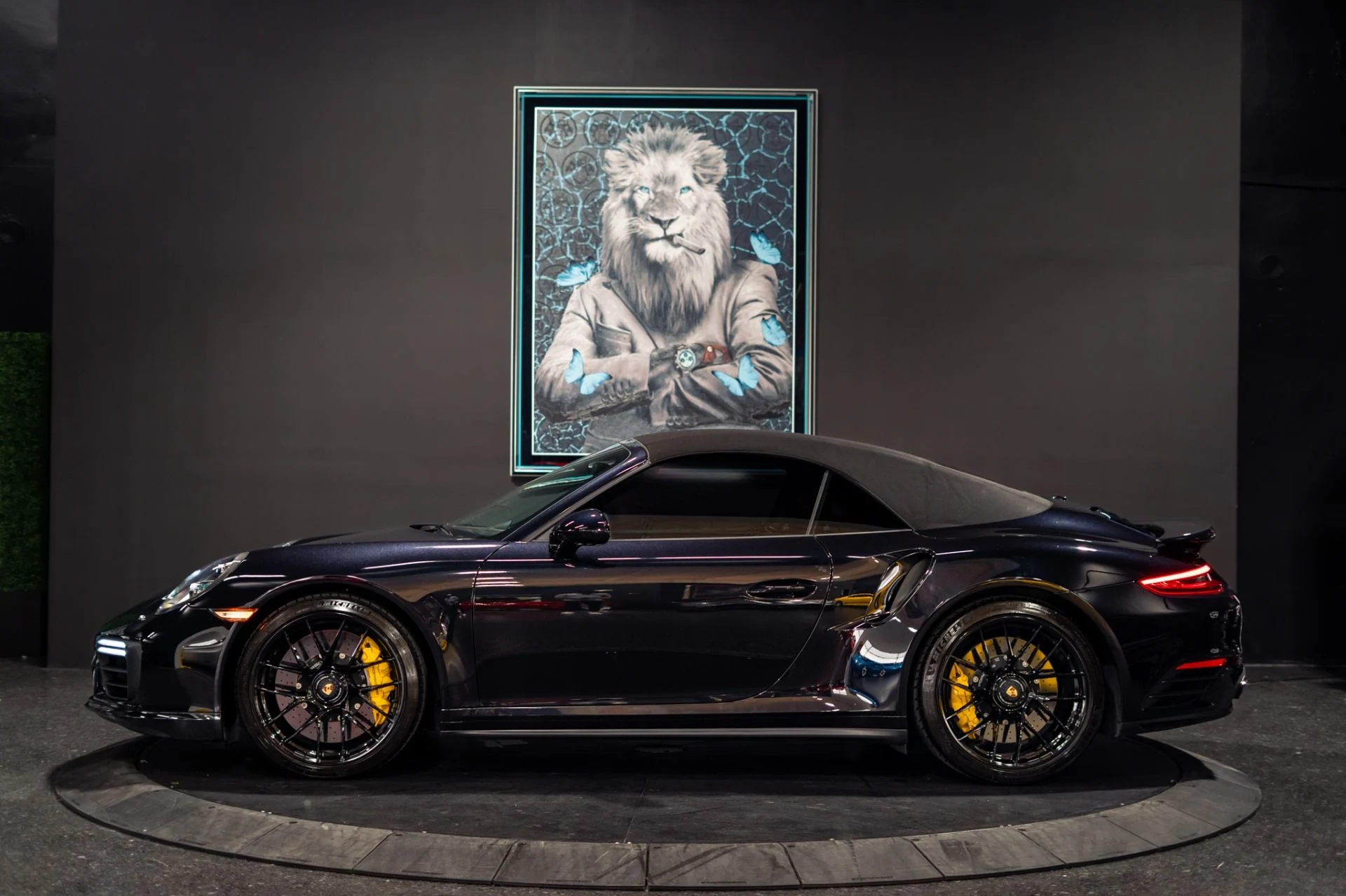 mph039_3556143926_Used_2017_Porsche_911_Turbo_S_Cabriolet_1784650214_6bf83393c5