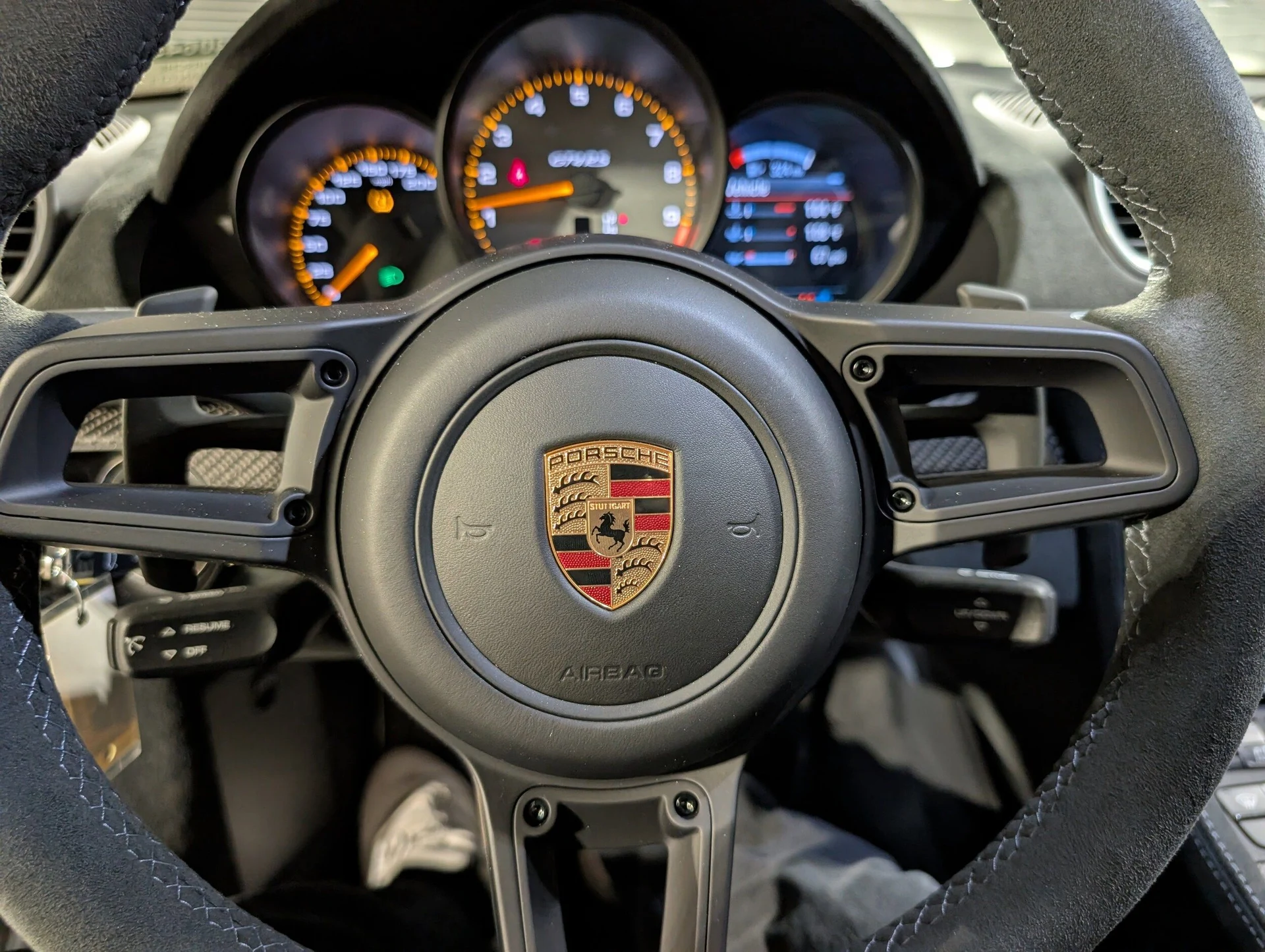 mph039_3562176198_8c1c70d1167789061f877f86c01f3f23x_94b5b81bd5