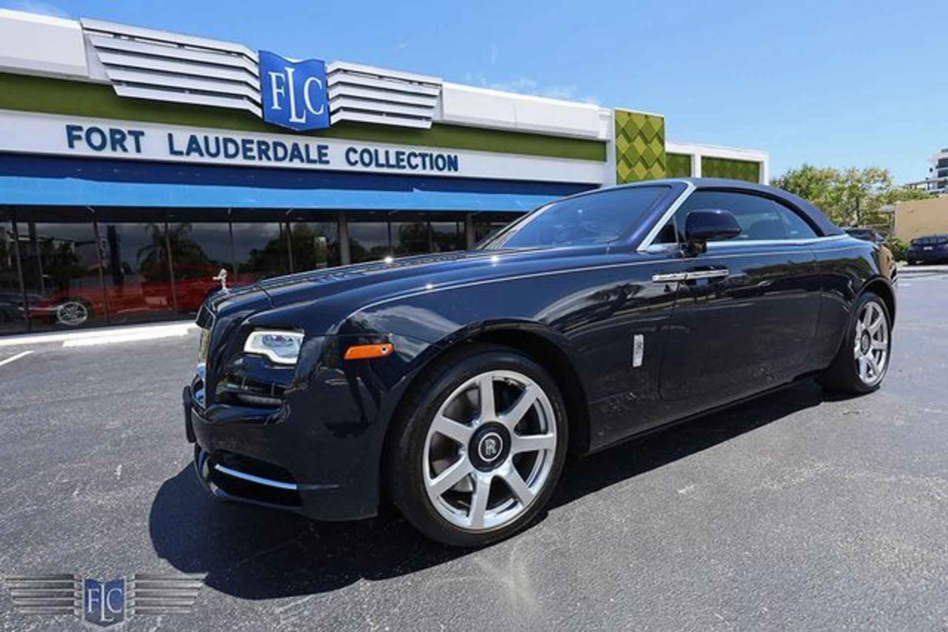 mph039_3564383162_used_2016_rolls_royce_dawn_2drconvertible_6305_22995256_44_640_e9a132bd26