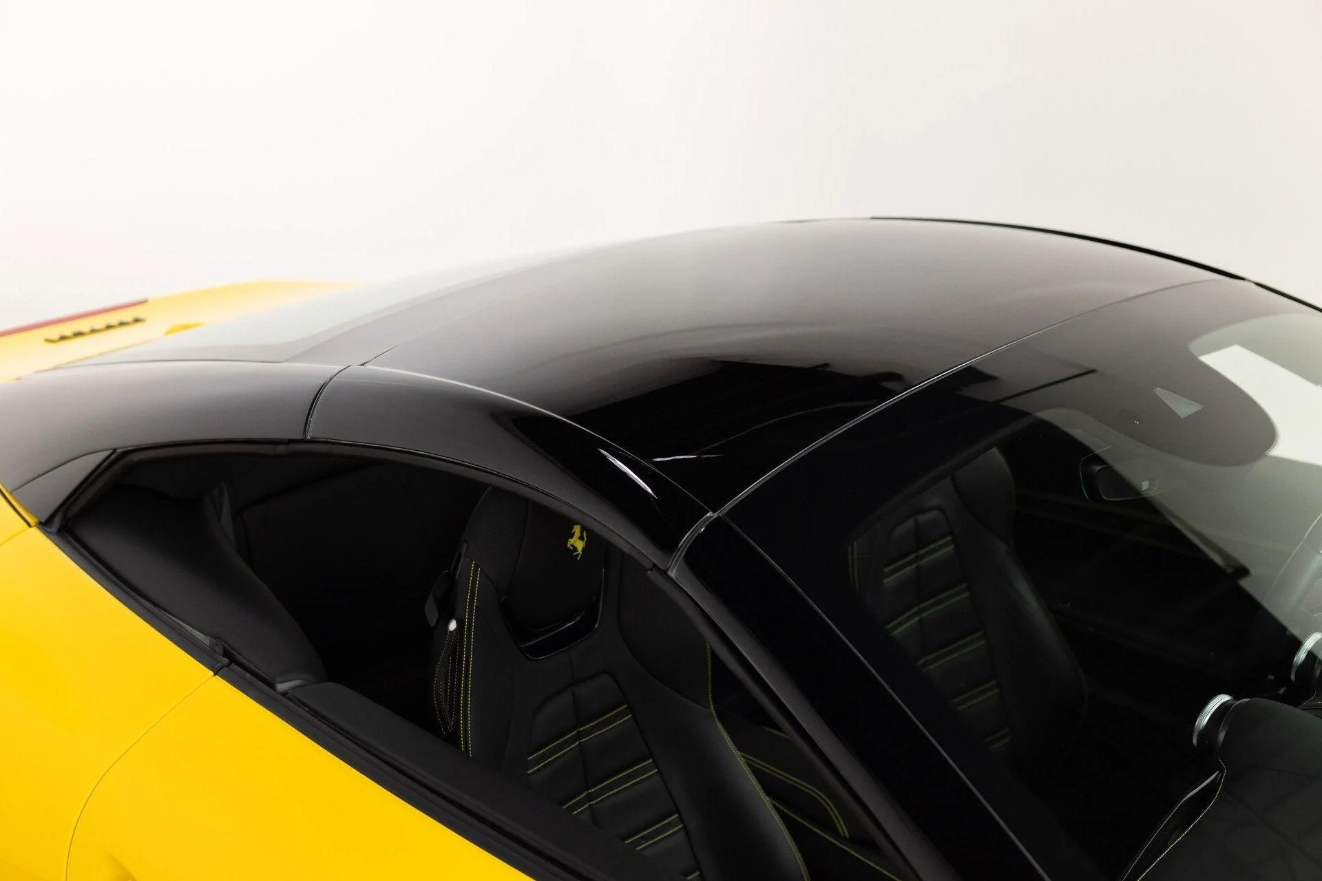 mph039_3568049760_Used_2020_Ferrari_Portofino_1777367922_36abdcf80b