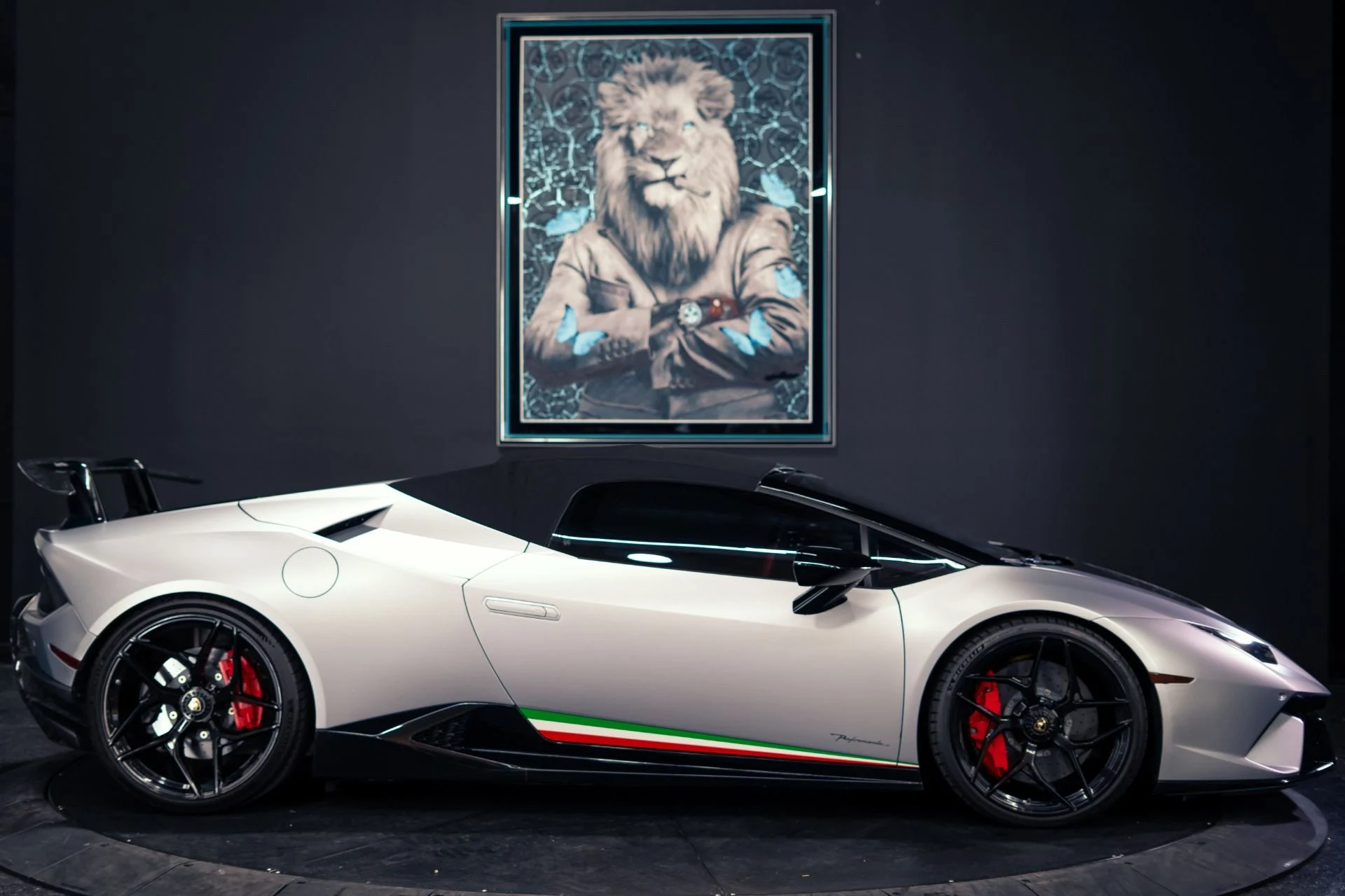 mph039_3571871175_Used_2018_Lamborghini_Huracan_LP_640_4_Performante_Spyder_1782163354_2750dfe3dc