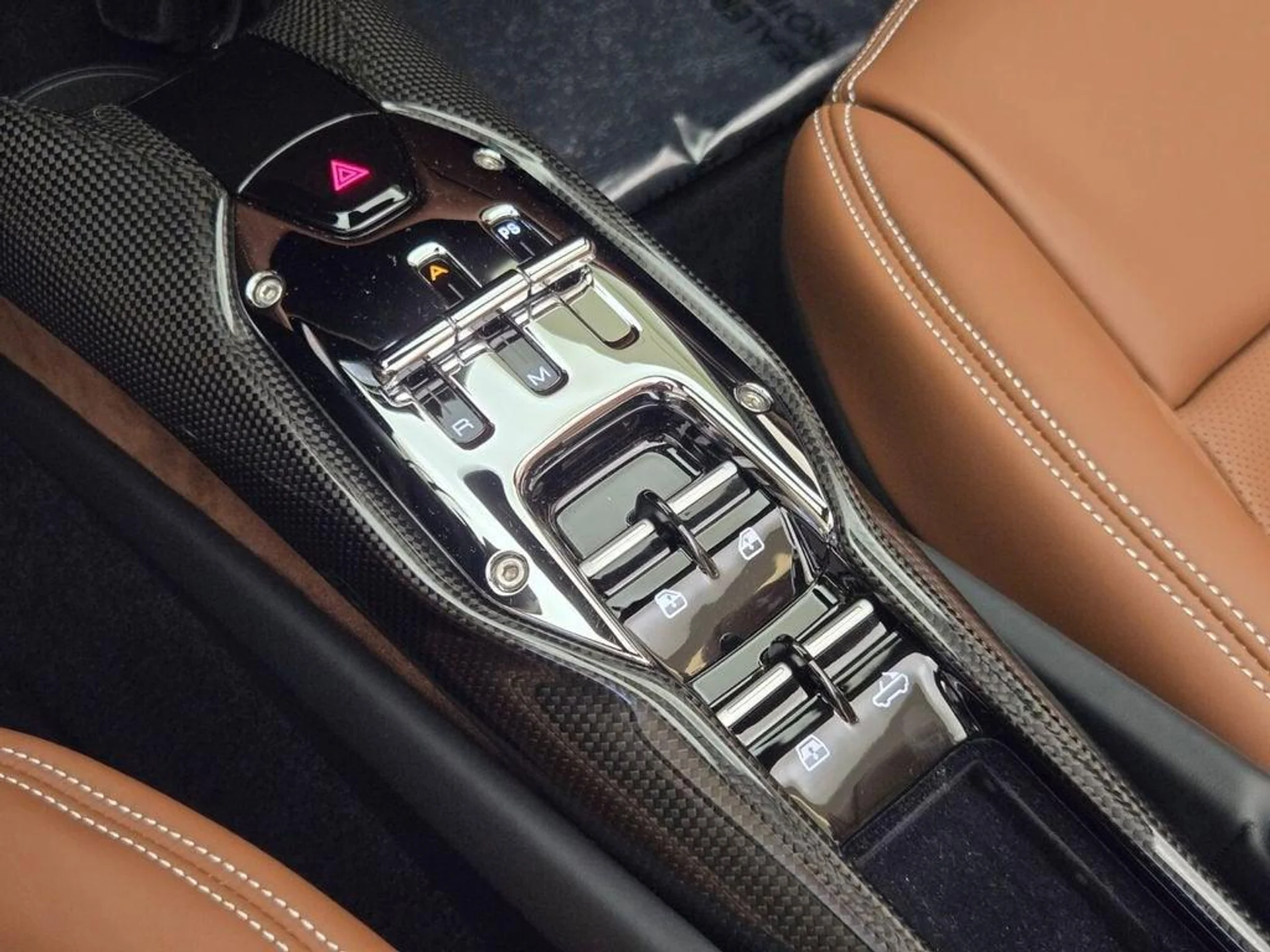 mph039_3582146467_Used_2024_Ferrari_296_GTS_1771612360_91dc04b3de