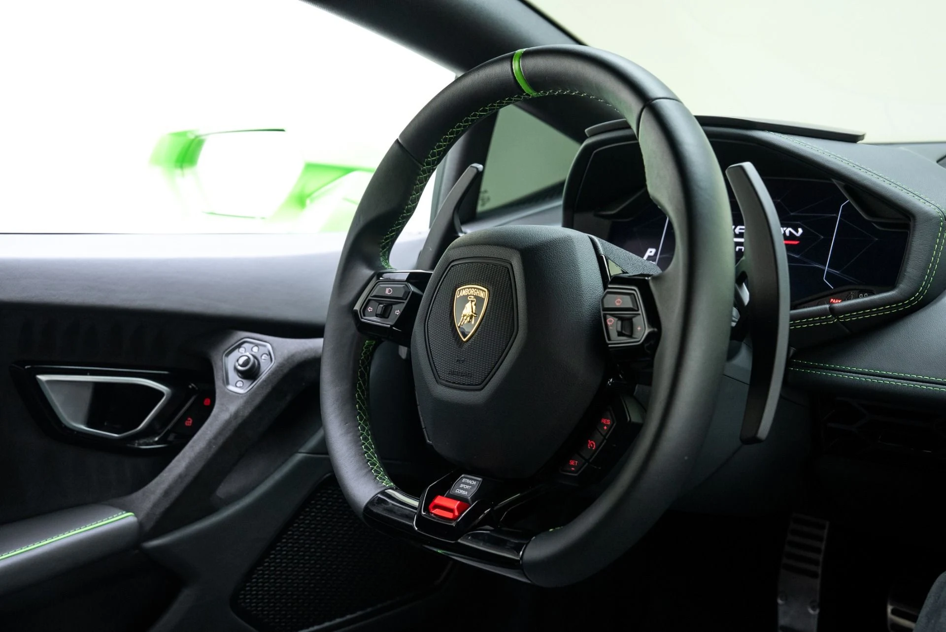 mph039_3582908843_Used_2023_Lamborghini_Huracan_Tecnica_1775770975_28f5311756