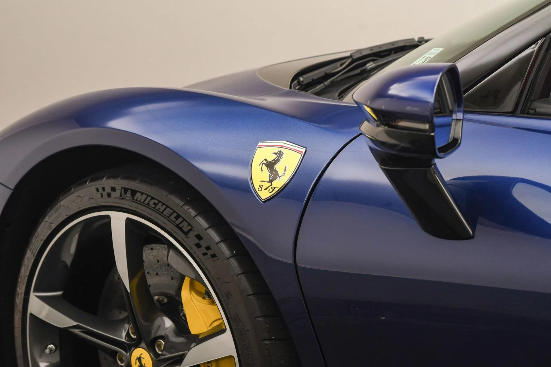 mph039_3590067446_Used_2023_Ferrari_SF_90_Spider_1740041904_a0342ee9ca