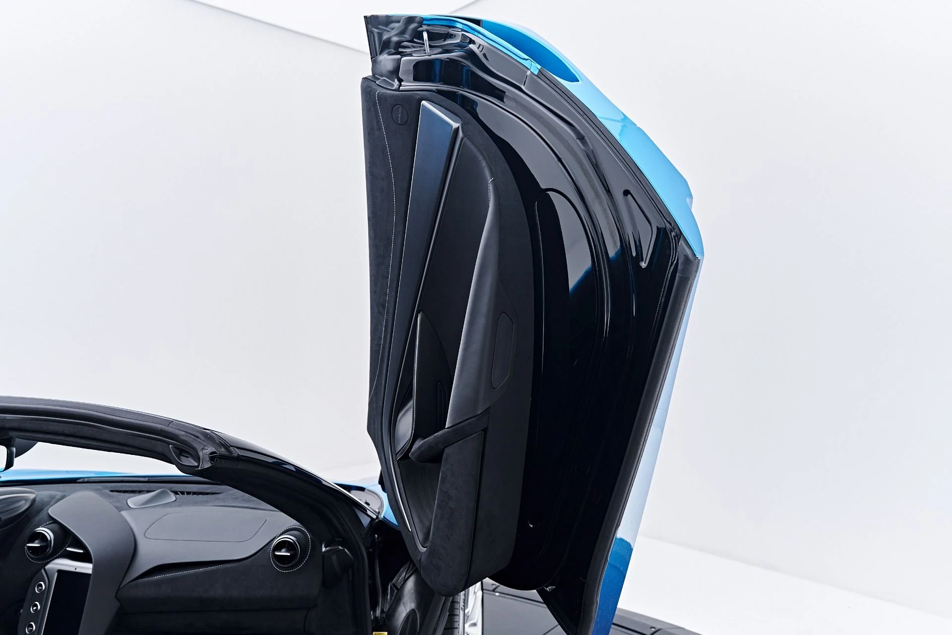mph039_3594839997_Used_2025_Mc_Laren_750_S_1787619711_757987f6fb
