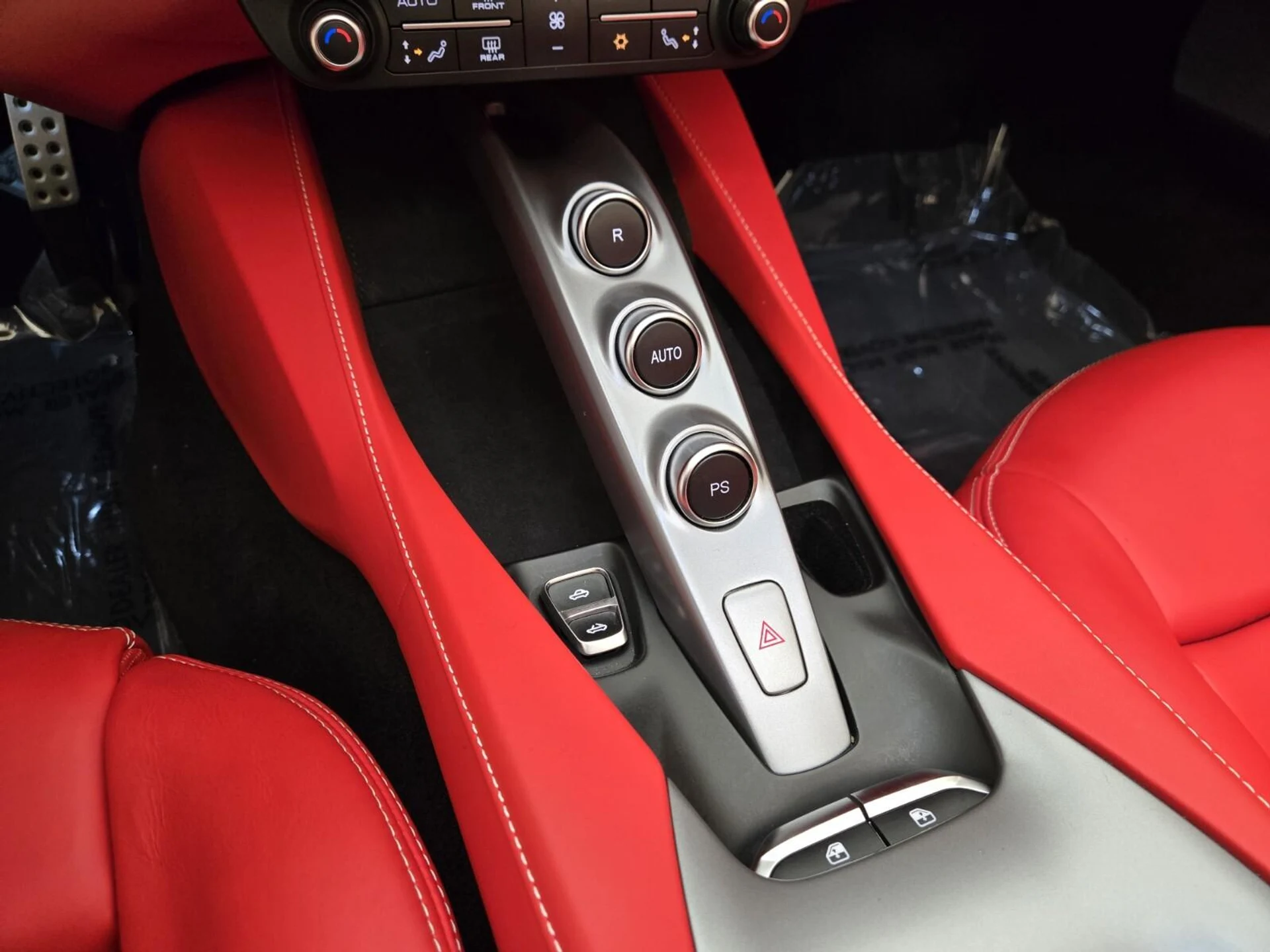 mph039_3597993130_Used_2023_Ferrari_Portofino_1755328644_9ff14bd7cd