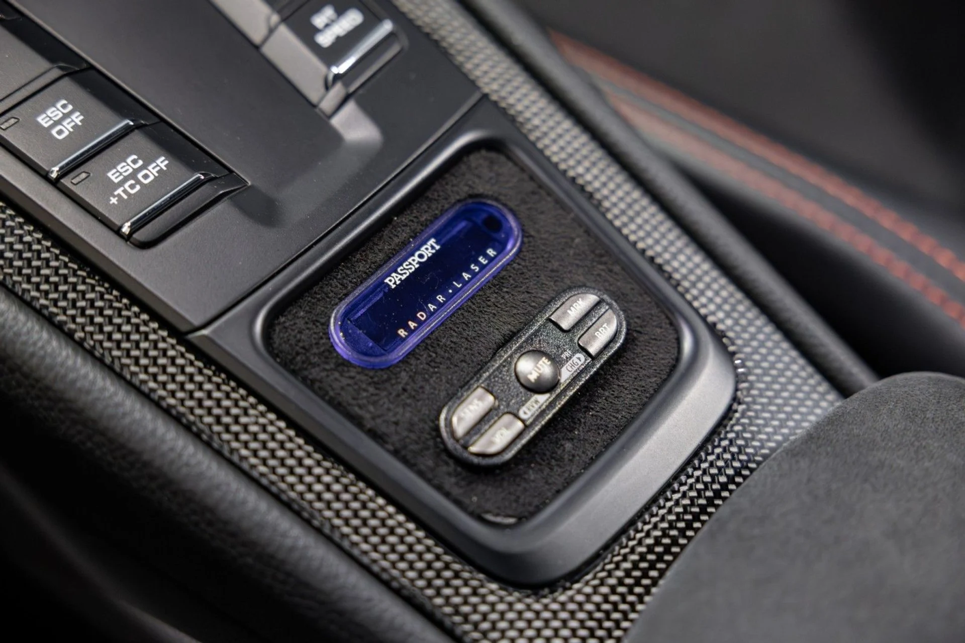 mph039_3608079613_e_A_8255b89931