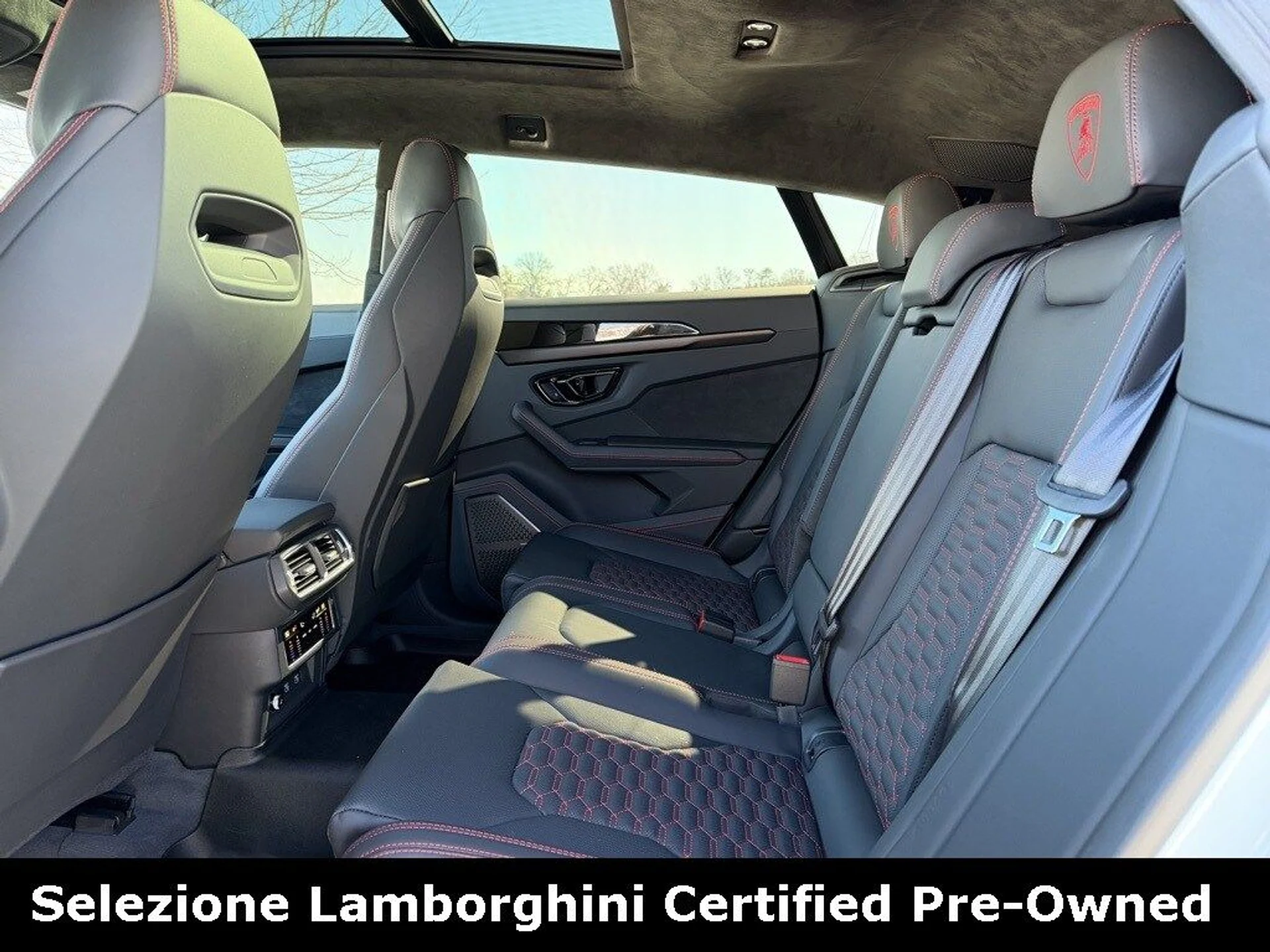 mph039_3608998516_7f900339b76340df71d1d077ba74bf15x_ab7a7a074b