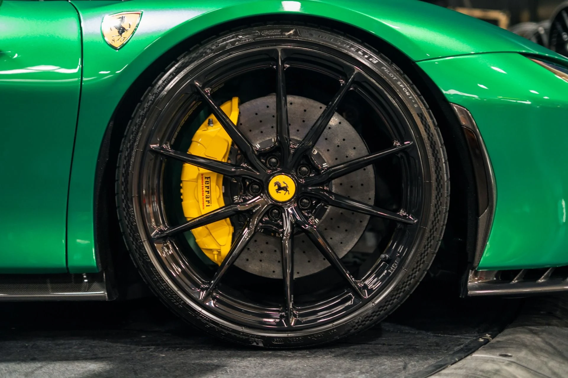 mph039_3612932601_Used_2024_Ferrari_SF_90_Spider_Extra_Campionario_Green_Jewel_711842_MSRP_1784911188_d753fb69d7