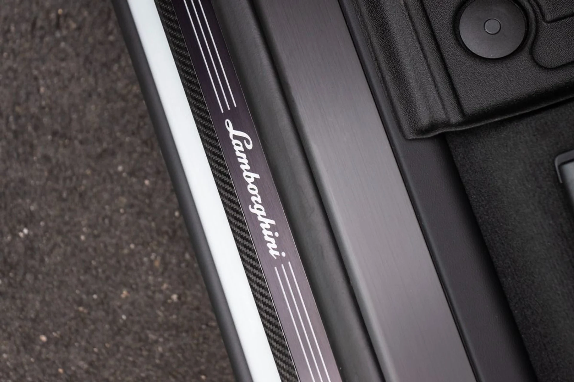 mph039_3615208869_Used_2024_Lamborghini_Urus_S_1736004526_827f8ac778