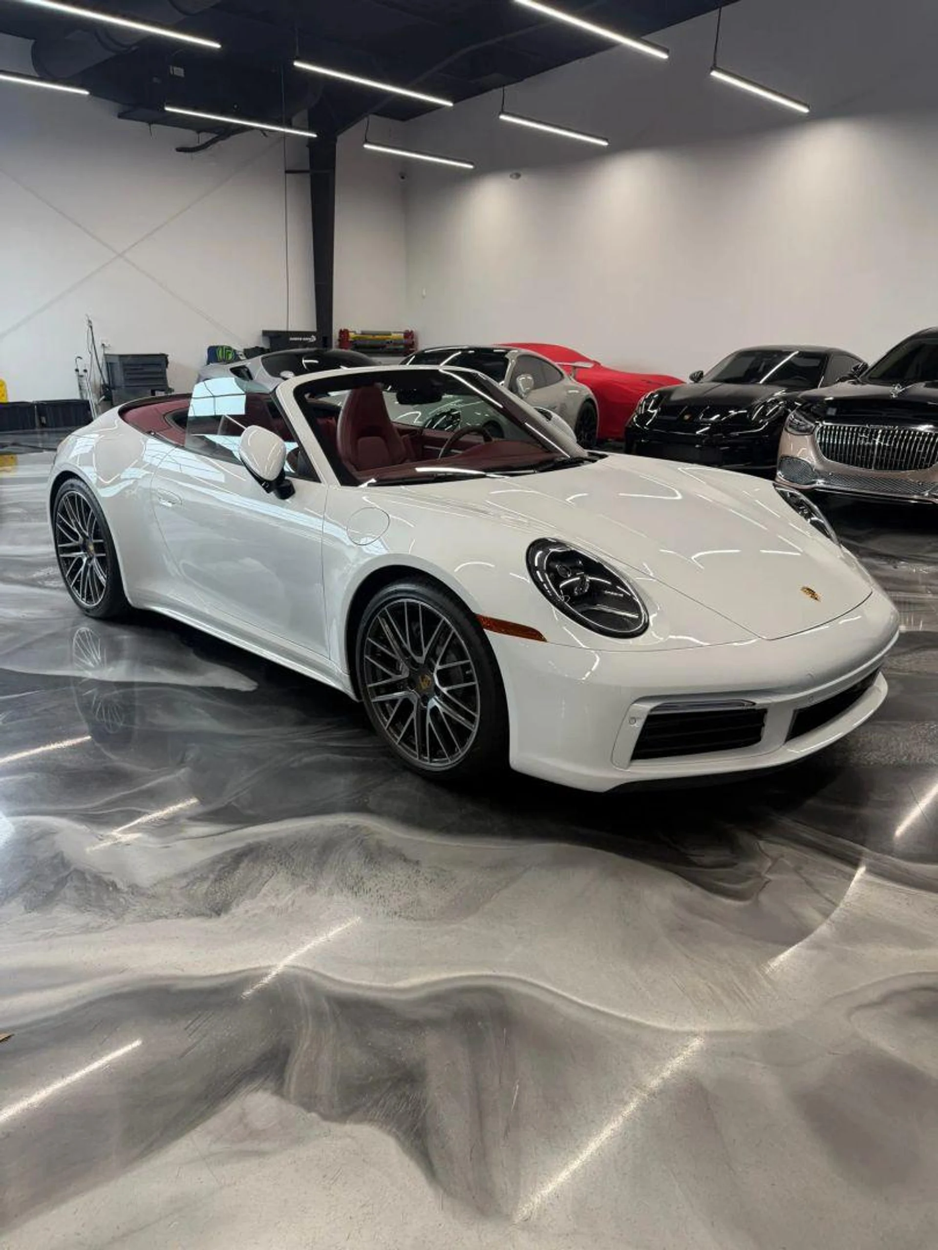 mph039_3616067358_Used_2022_Porsche_911_Carrera_Cabriolet_2_D_1786495205_2006de9e2e
