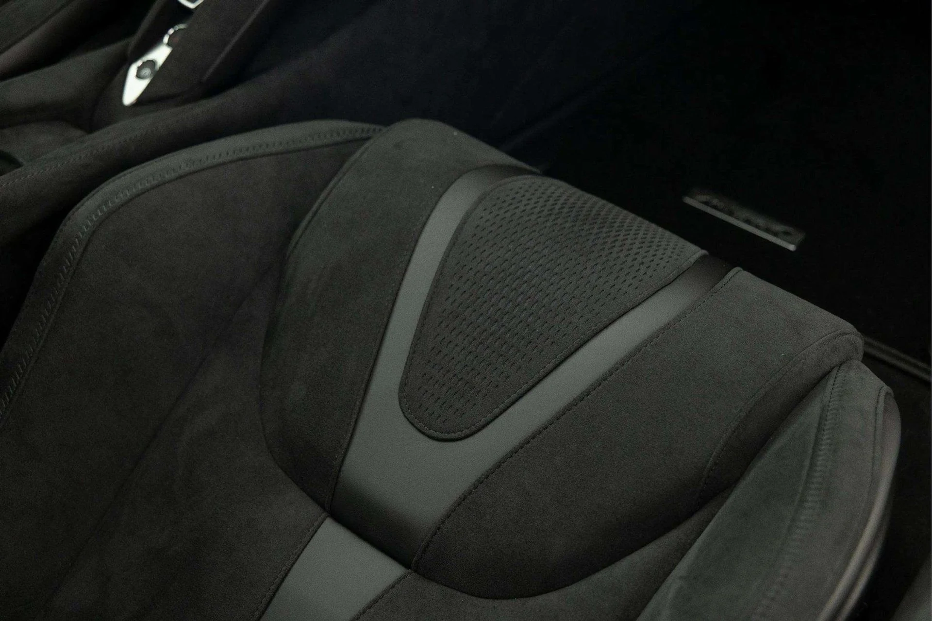 mph039_3617103450_image_40_801549747a