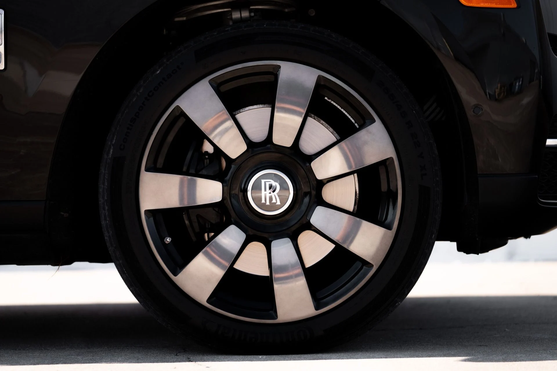 mph039_3622298582_Used_2023_Rolls_Royce_Cullinan_1765314803_cefcf0436e