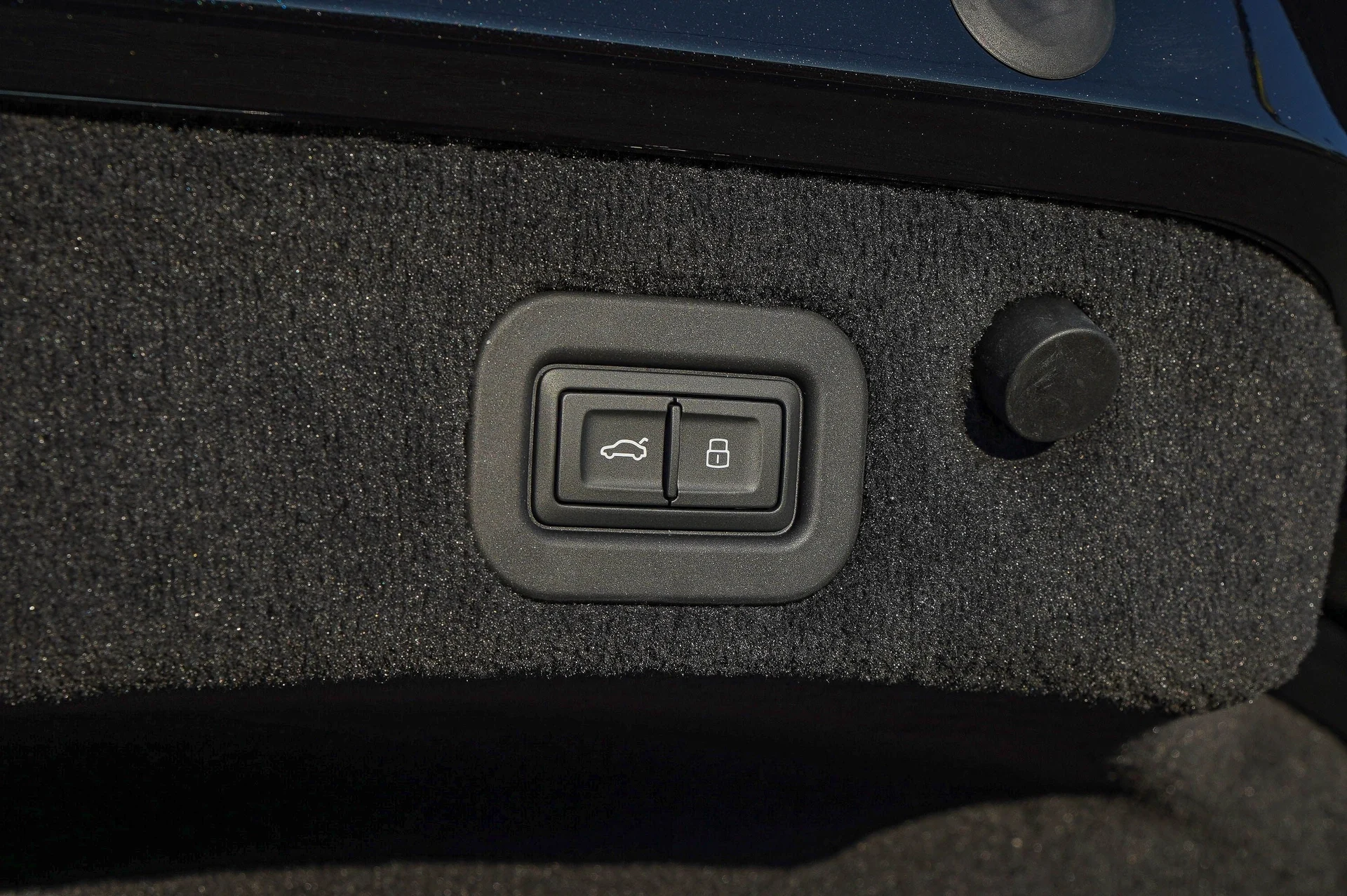 mph039_3623998488_Hi_Tech_Luxury_Imports_LLC_SCBDP_4_ZG_6_TC_025074_image_39_8db87cd1a9
