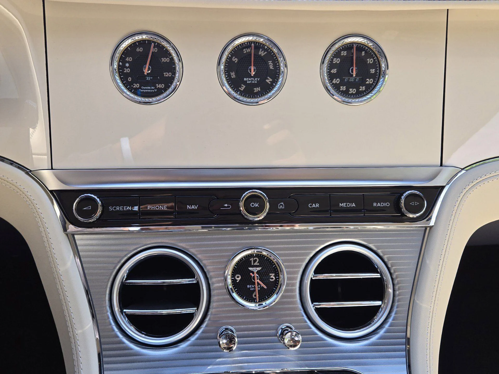 mph039_3628870540_d8458243f4be35671dc6c0064f9ee169x_a39513b3ce