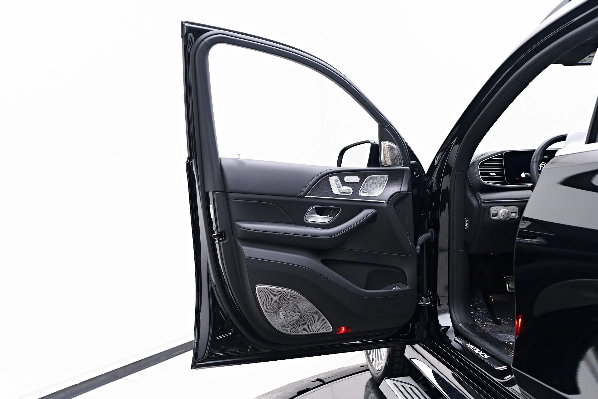 mph039_3642179595_Used_2022_Mercedes_Benz_GLS_Maybach_GLS_600_1747446181_deae83a206