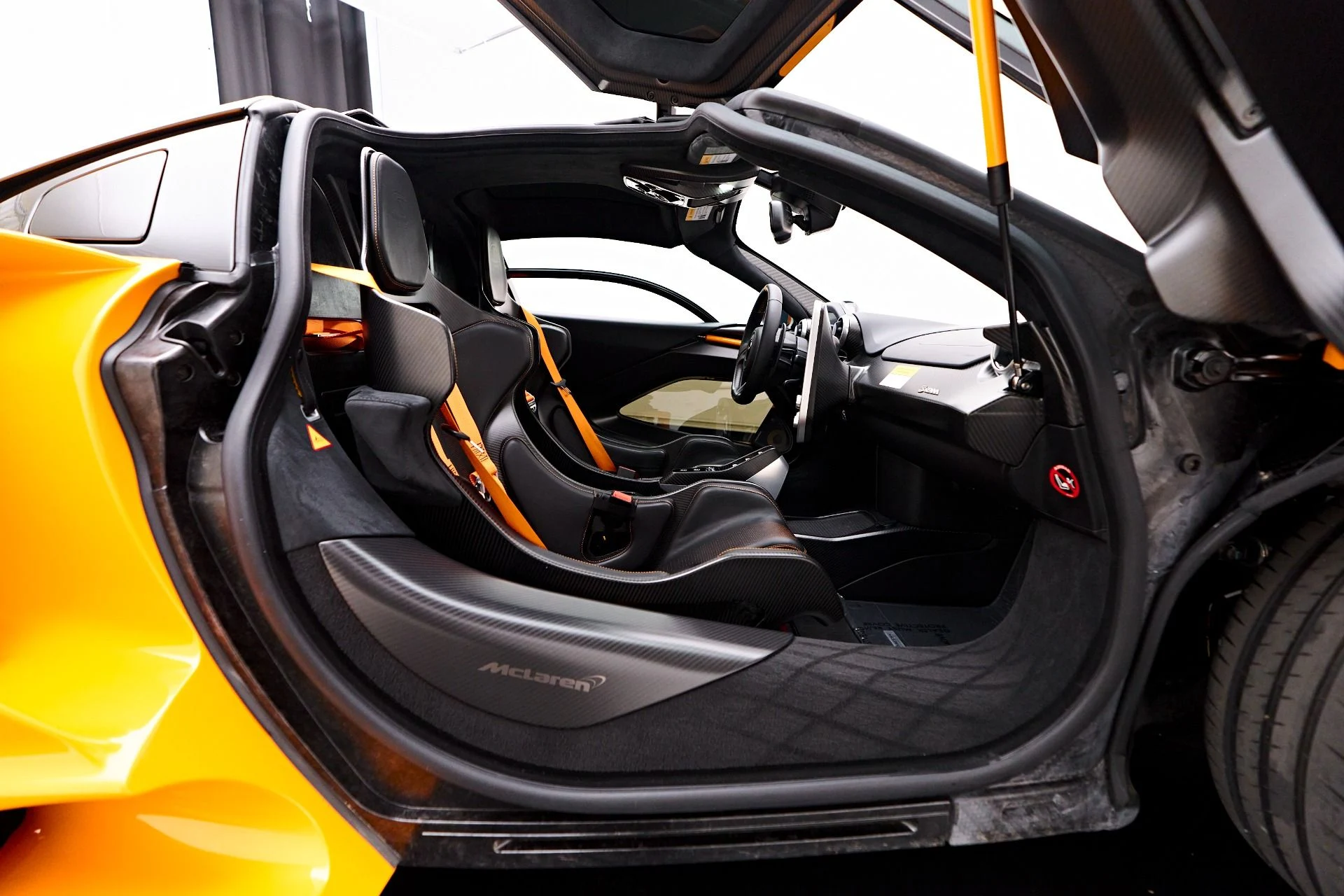 mph039_3646387605_Used_2019_Mc_Laren_Senna_1766598521_a970fb0c5b