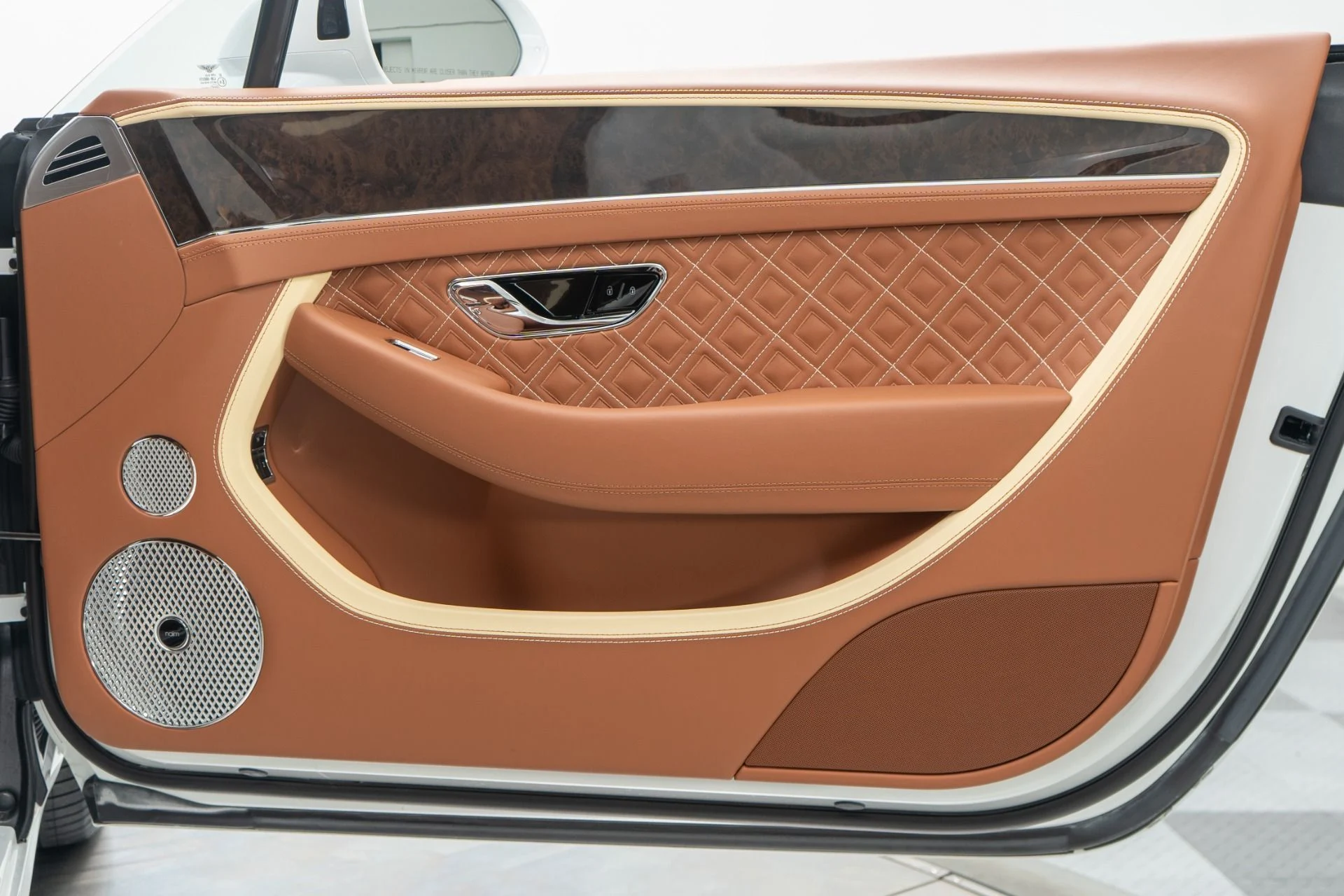 mph039_3648402084_Used_2022_Bentley_Continental_GT_Speed_W12_Power_Rotating_Display_Blackline_Specification_1771438212_e829da60e1