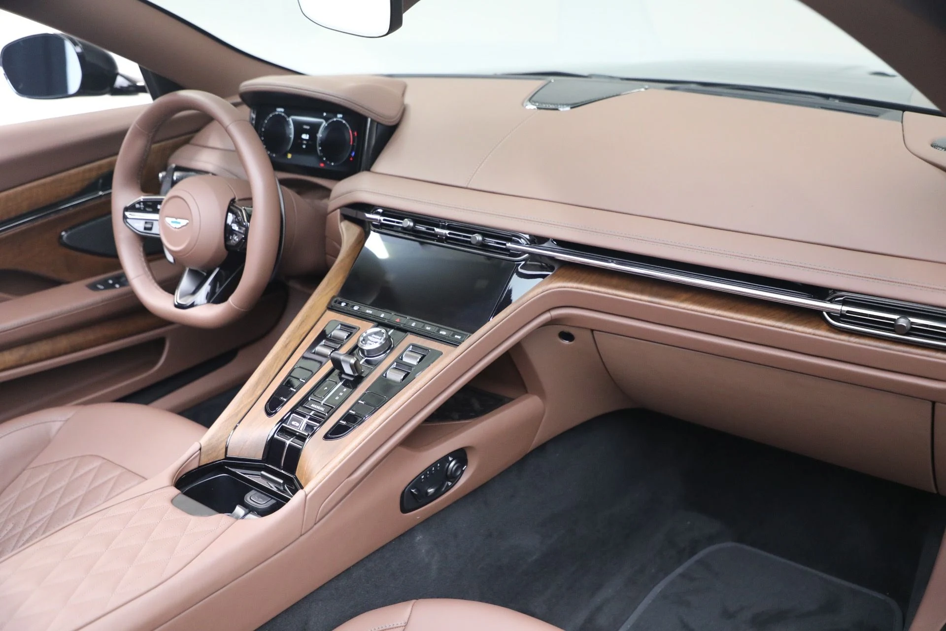 mph039_3656243612_New_2026_Aston_Martin_DB_12_Volante_1767705695_33f6a5322f