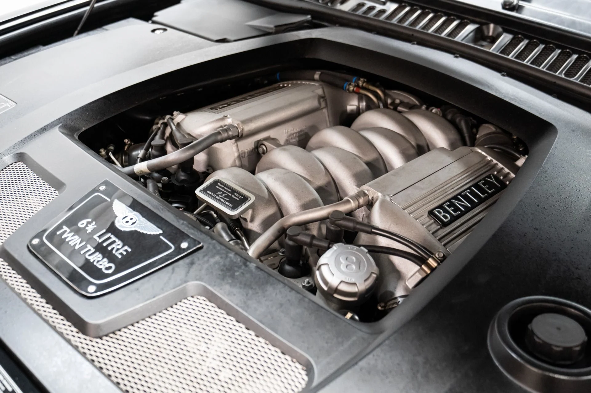 mph039_3656611274_Used_2007_Bentley_Azure_1753214683_eab6034362