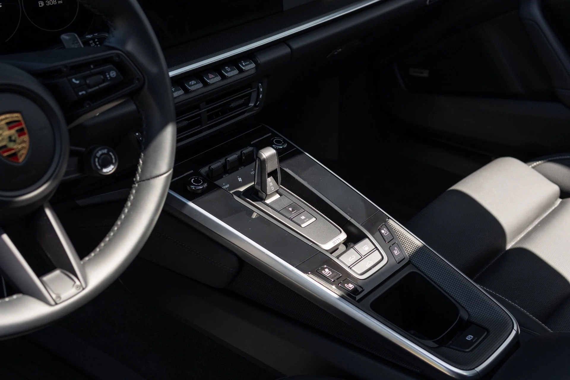 mph039_3670896238_Used_2023_Porsche_911_Turbo_1773082013_e0eaa89e5e